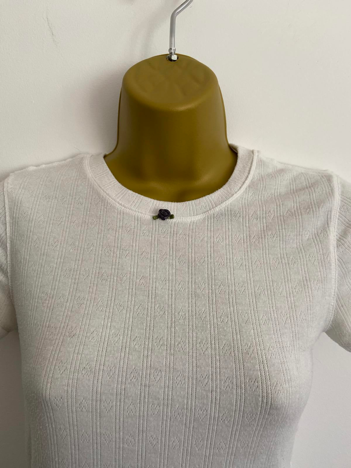 Infianfaly White Thermal Top - Short Sleeve, Rose Detail, Size 6
