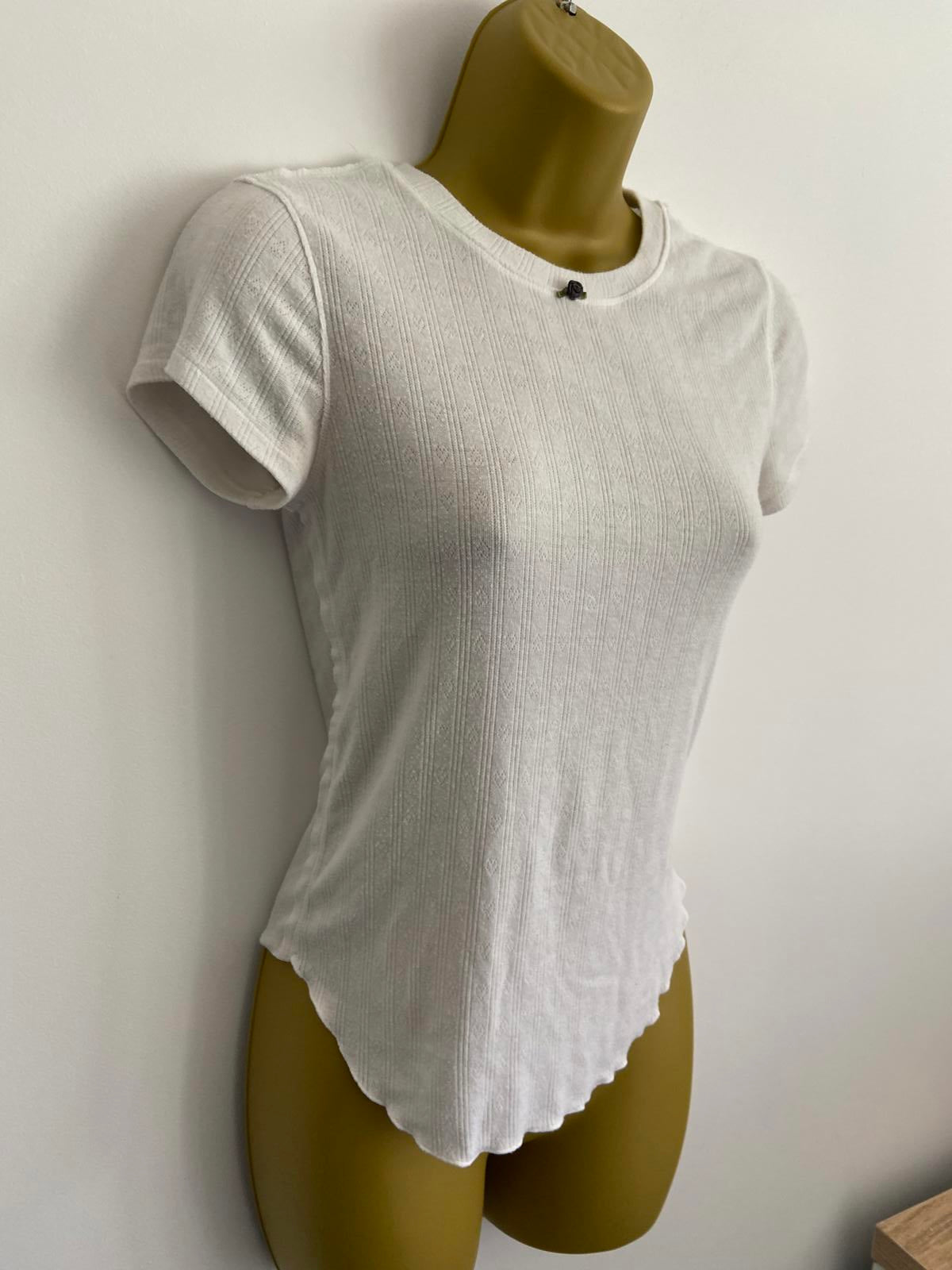 Infianfaly White Thermal Top - Short Sleeve, Rose Detail, Size 6