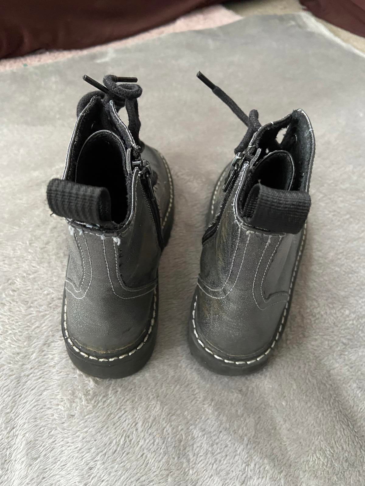 H&M Girls Size 1 UK Grey Glitter Combat Boots Side Zip Ankle Booties size 1