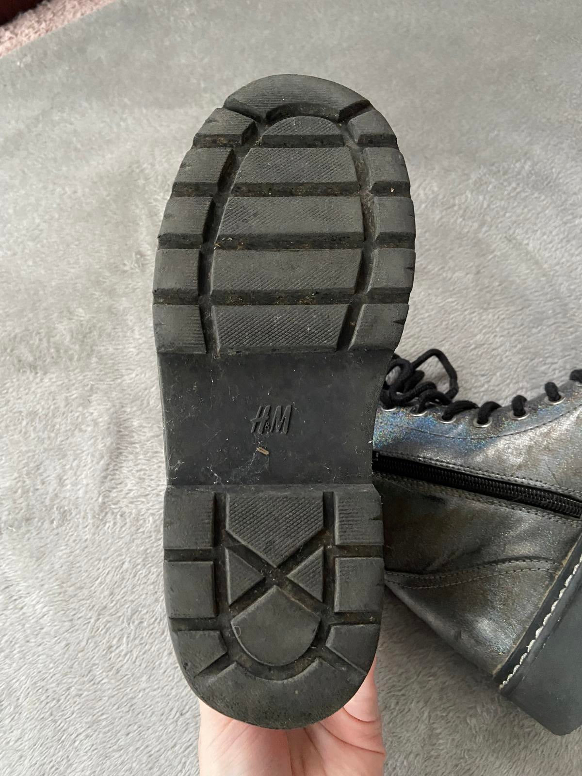 H&M Girls Size 1 UK Grey Glitter Combat Boots Side Zip Ankle Booties size 1