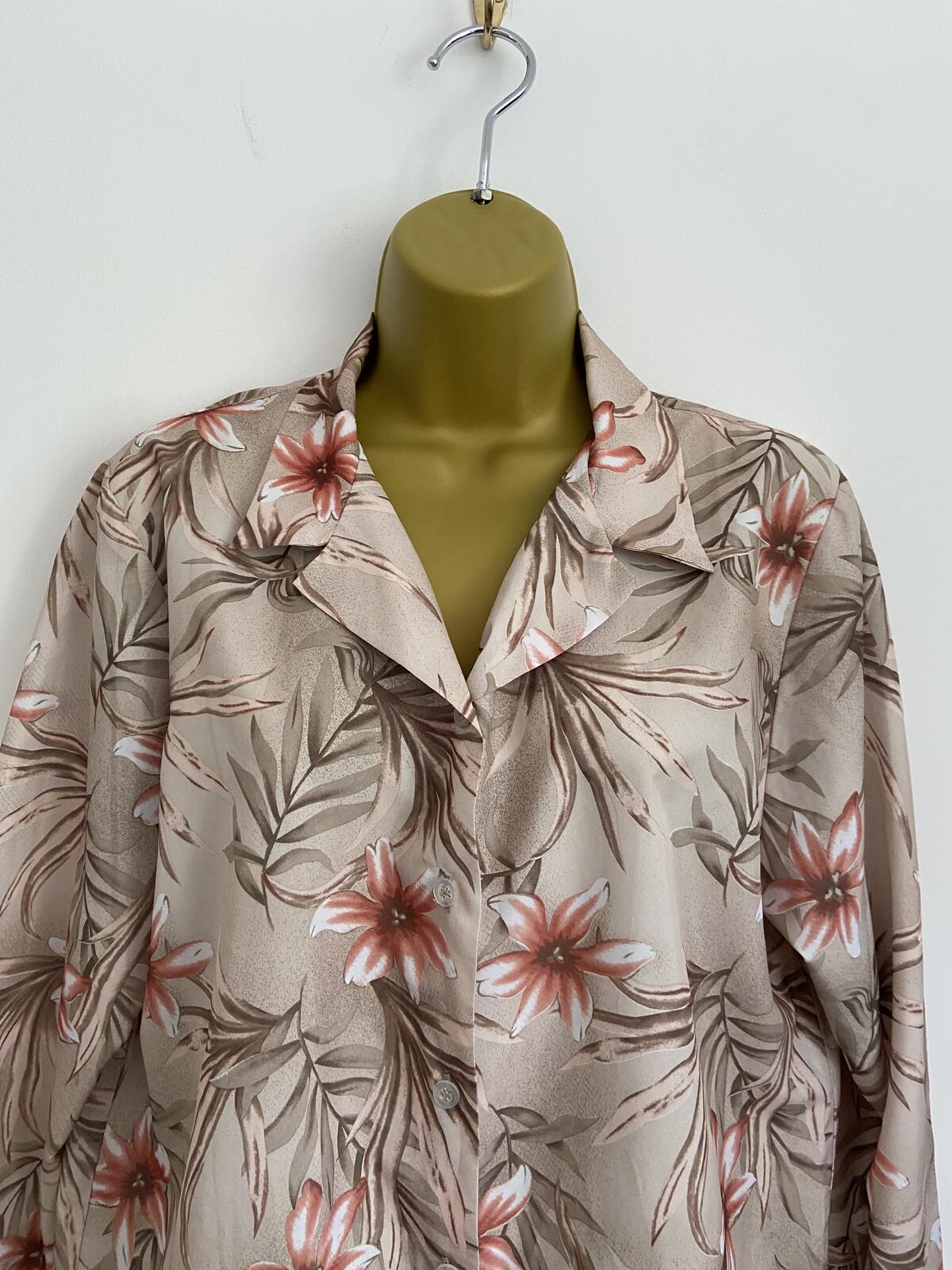 Daxon Gold Floral Long Sleeve Button-Down Shirt - Size 12