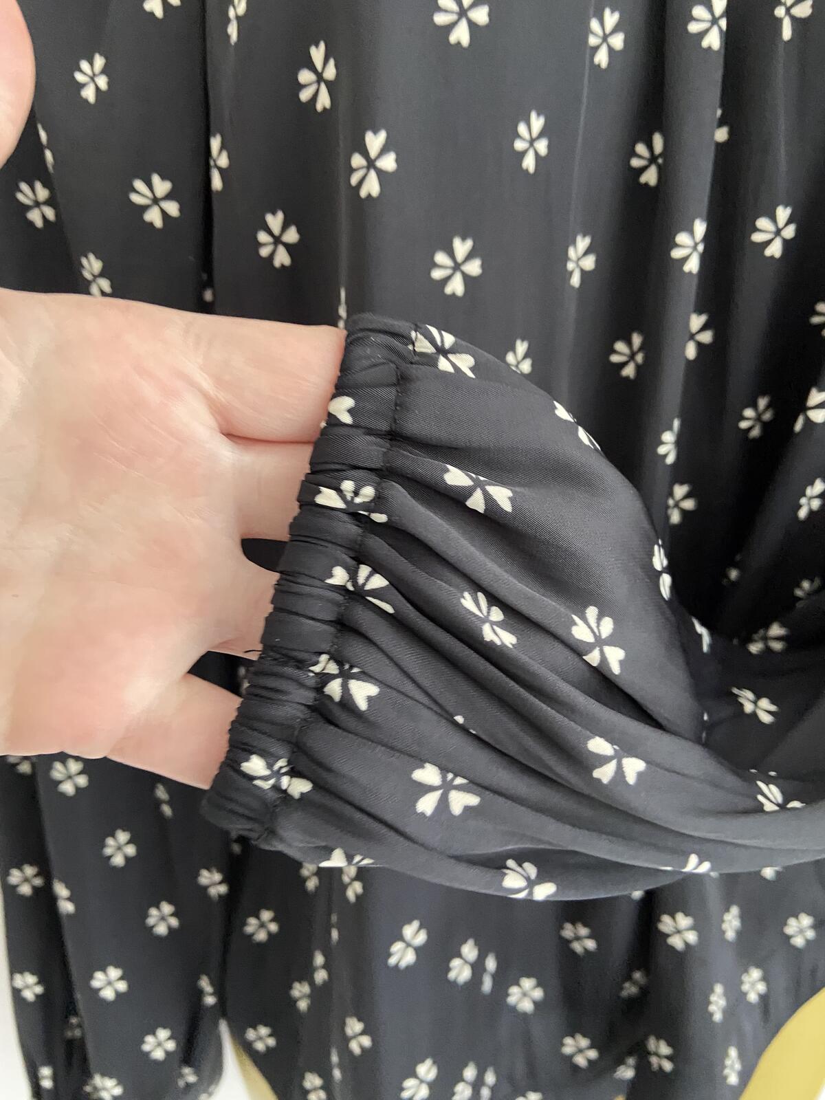 Gap Black Clover Print High Neck Silk-Feel Blouse - Size XS