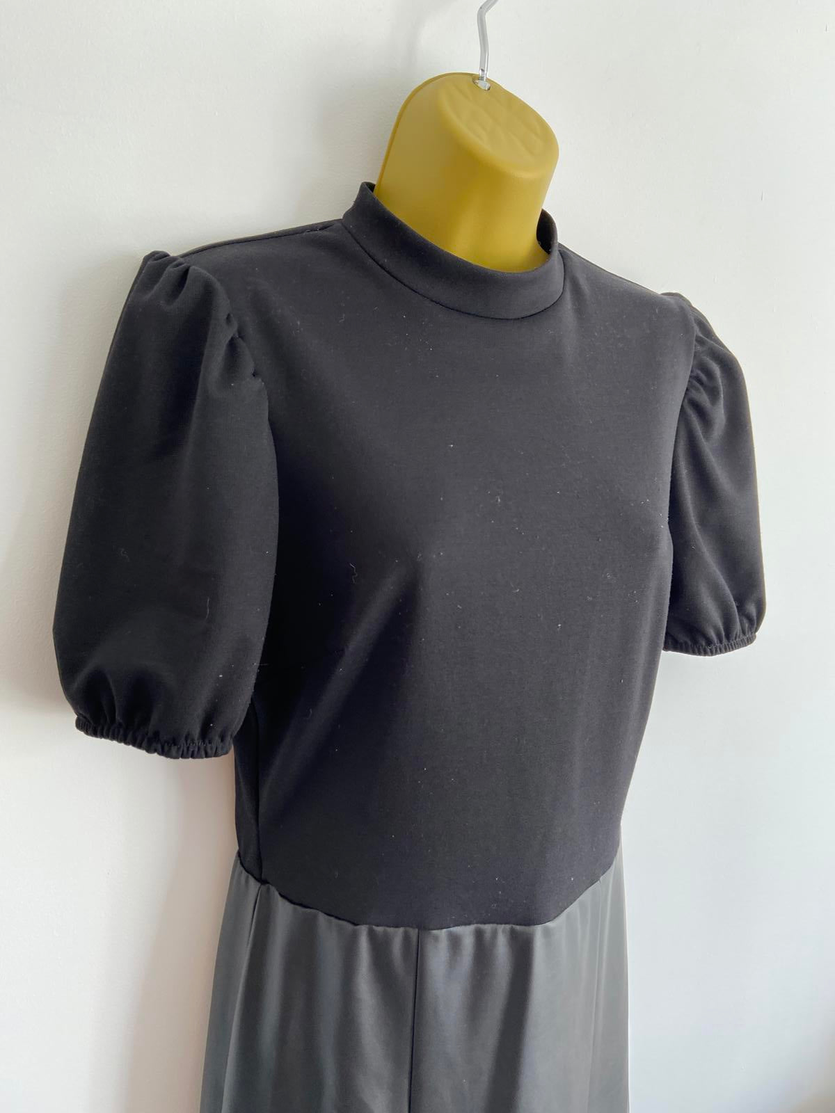 Dorothy Perkins “TALL” Black Dress – UK Size 8