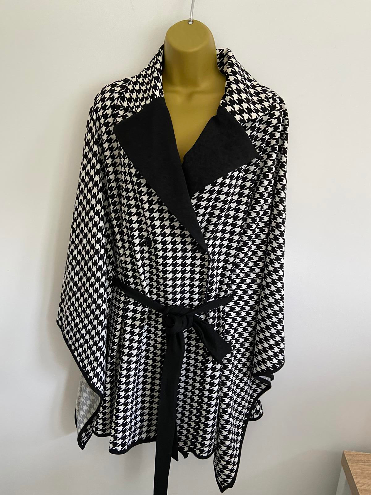 SHEIN Curve Black & White Plaid Tunic Top - Pop Over, Long Sleeve, Size 1XL