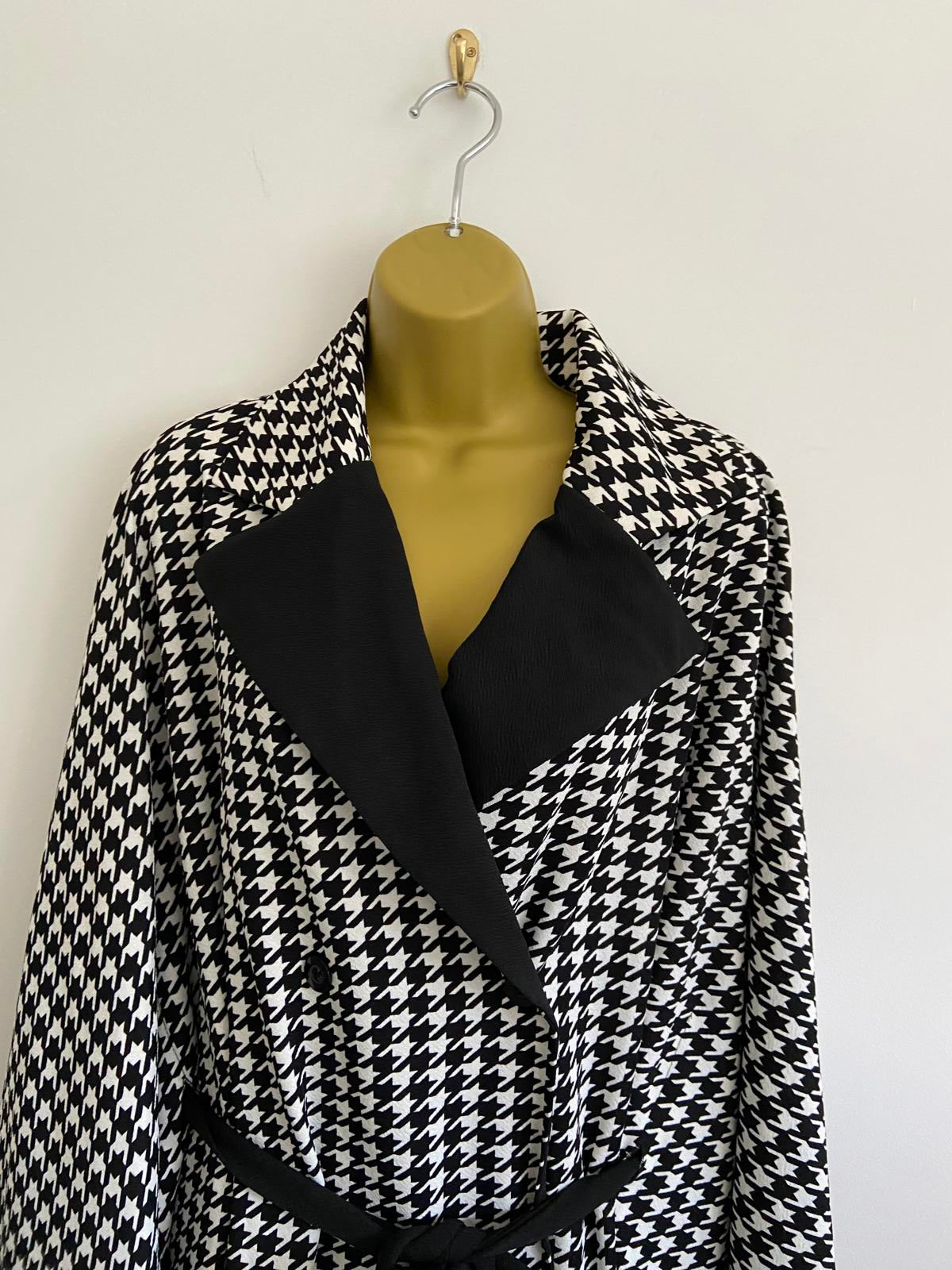 SHEIN Curve Black & White Plaid Tunic Top - Pop Over, Long Sleeve, Size 1XL