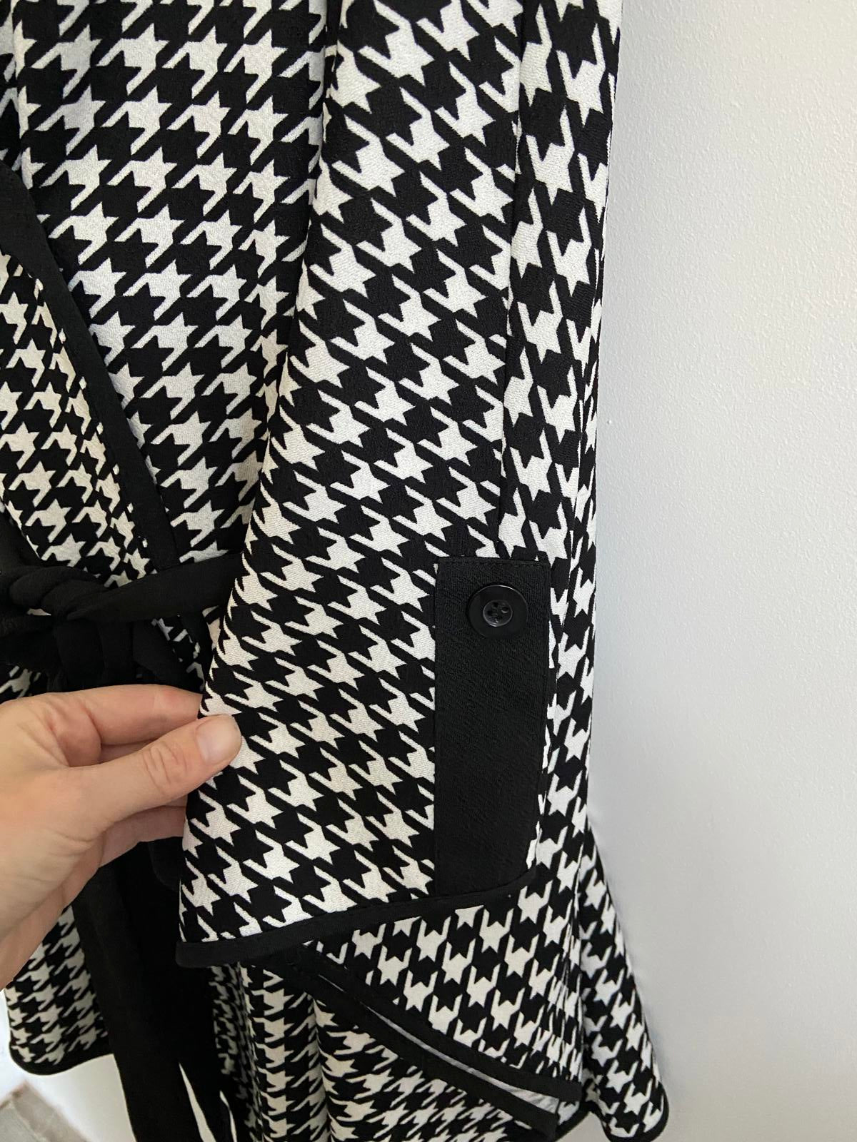 SHEIN Curve Black & White Plaid Tunic Top - Pop Over, Long Sleeve, Size 1XL