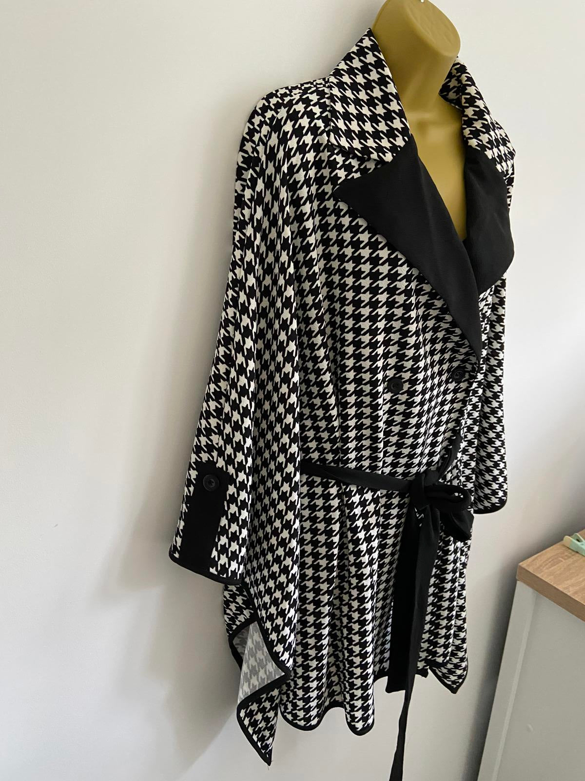 SHEIN Curve Black & White Plaid Tunic Top - Pop Over, Long Sleeve, Size 1XL