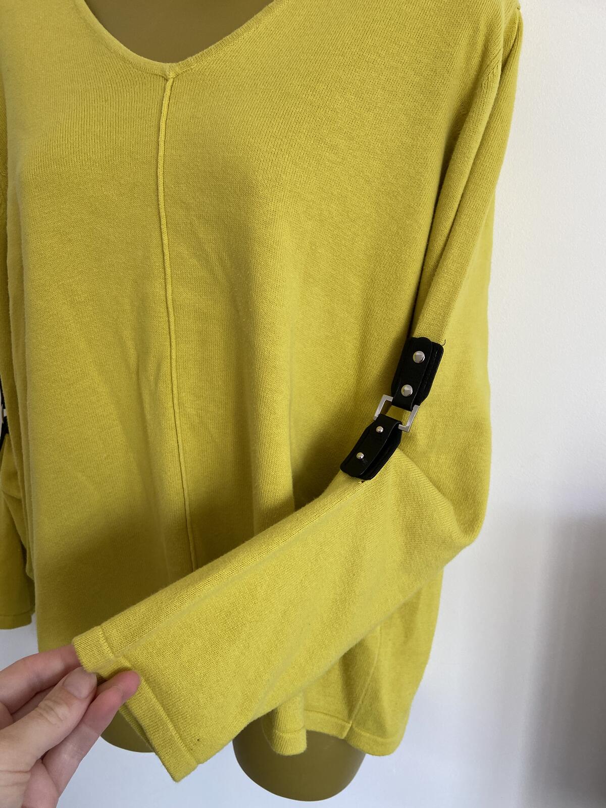 Marble Lime Yellow 100% Cotton V-Neck Jumper with Buckle Sleeves - Size Large