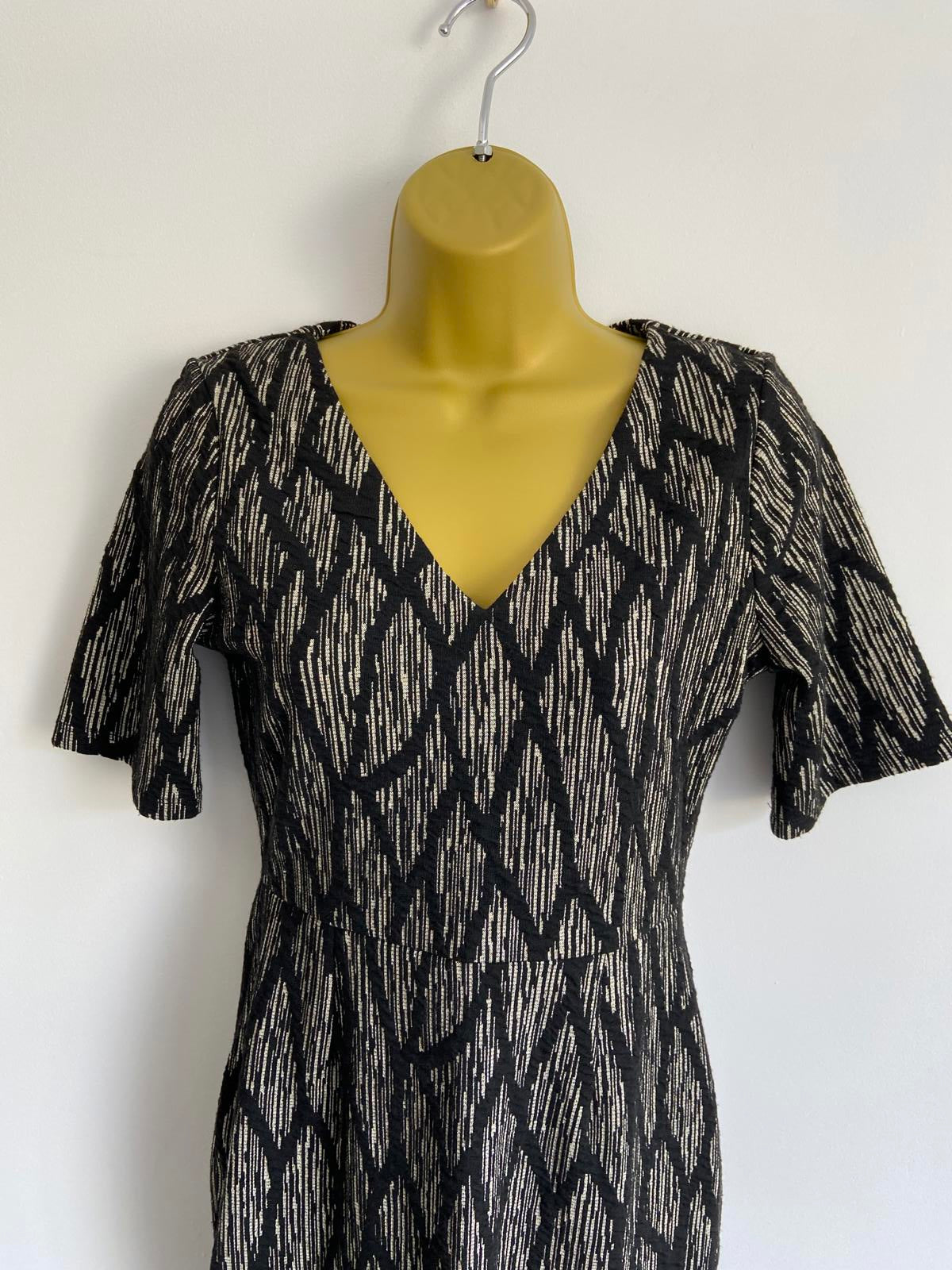 Florence & Fred (F&F) Size 6 Black & Gold Dress