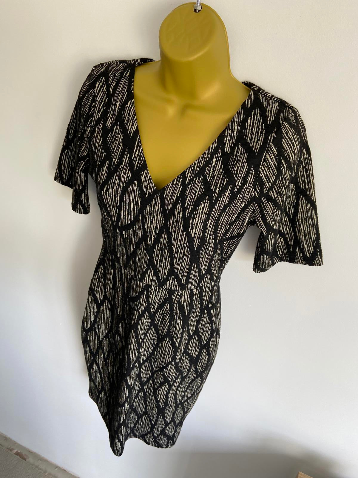 Florence & Fred (F&F) Size 6 Black & Gold Dress