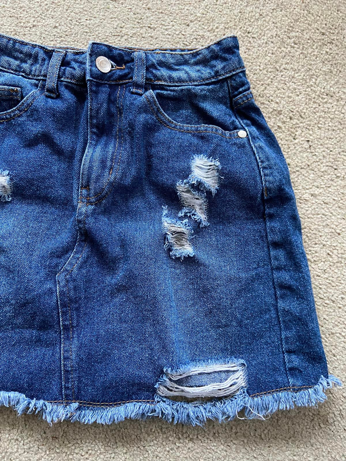 PrettyLittleThing (PLT) Distressed Denim Mini Skirt - Frayed Hem, UK Size 4