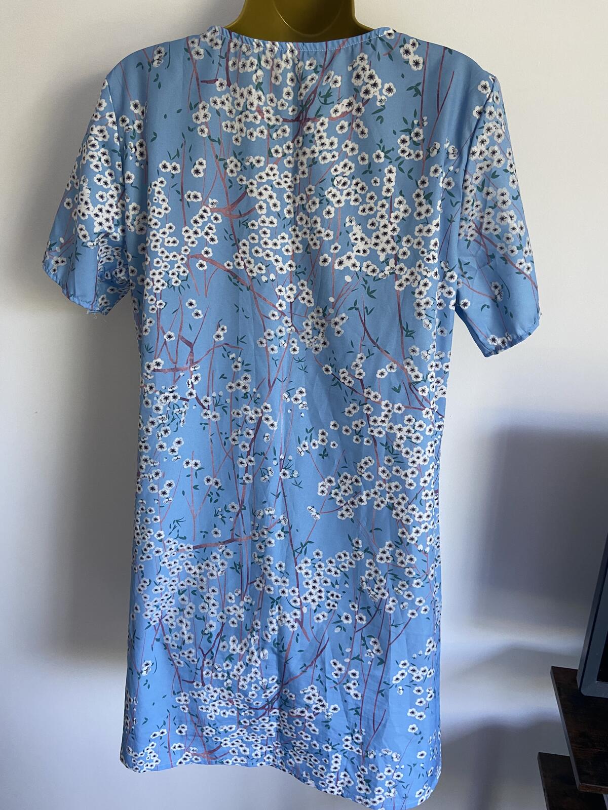 XL Blue Cherry Blossom Floral Dress Casual V-Neck Short Sleeve Lightweight