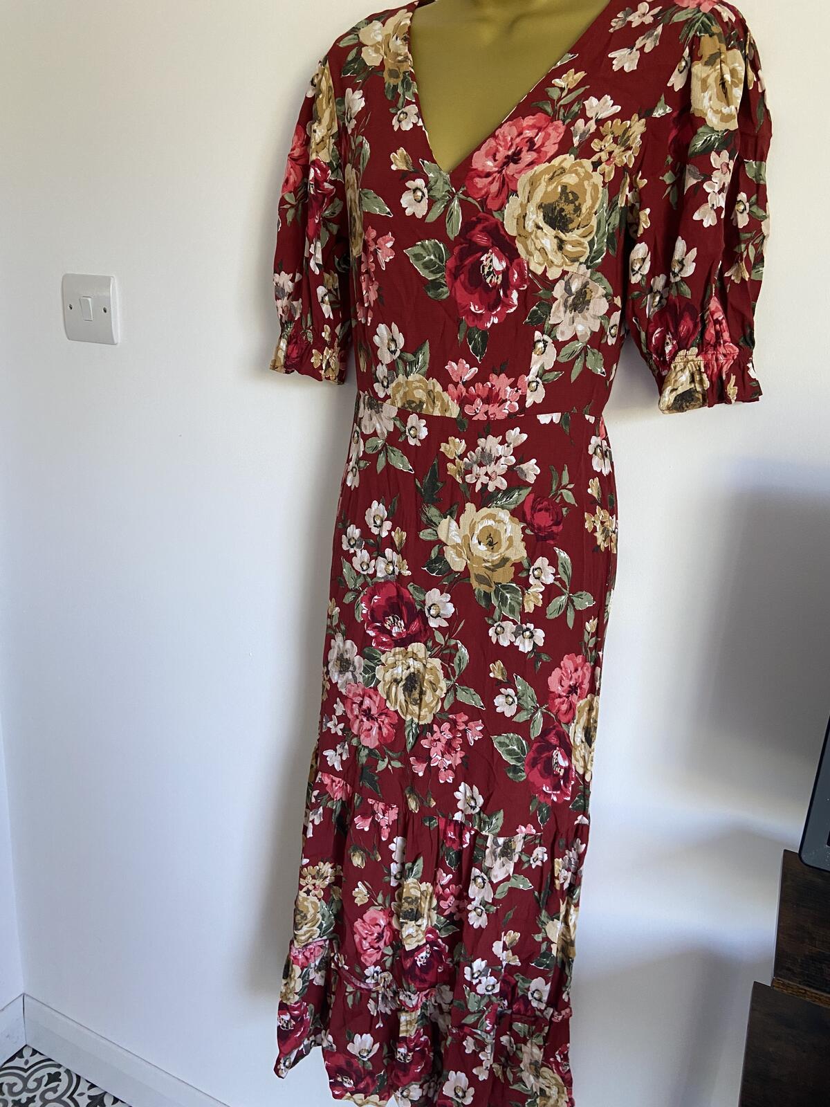 F&F UK 8 Red Floral Maxi Summer Dress V-Neck Puff Sleeve Viscose Floaty