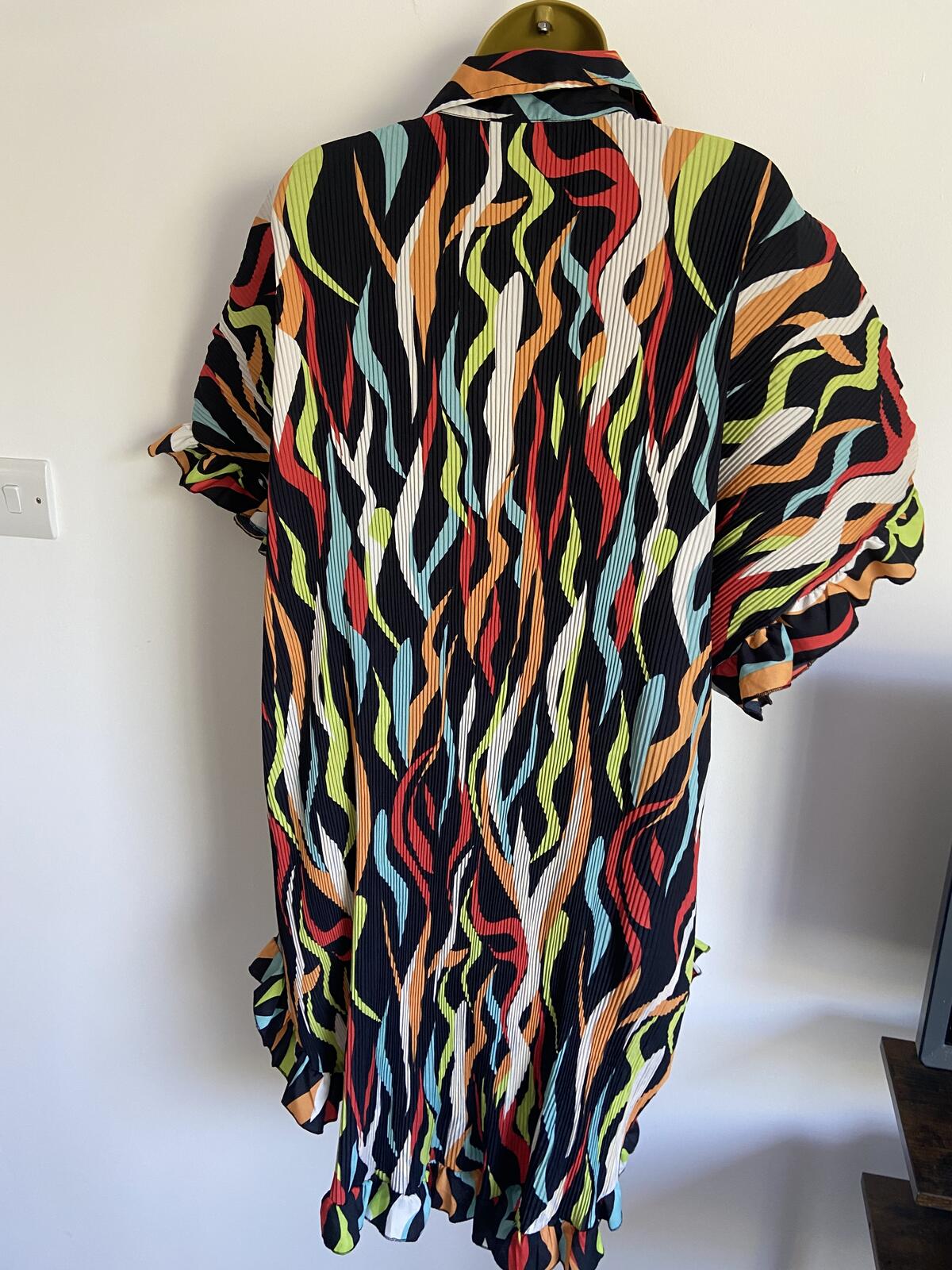 Monte Carlo Italia Size L Abstract Plisse Shirt Dress Colorful Ruffle Hem