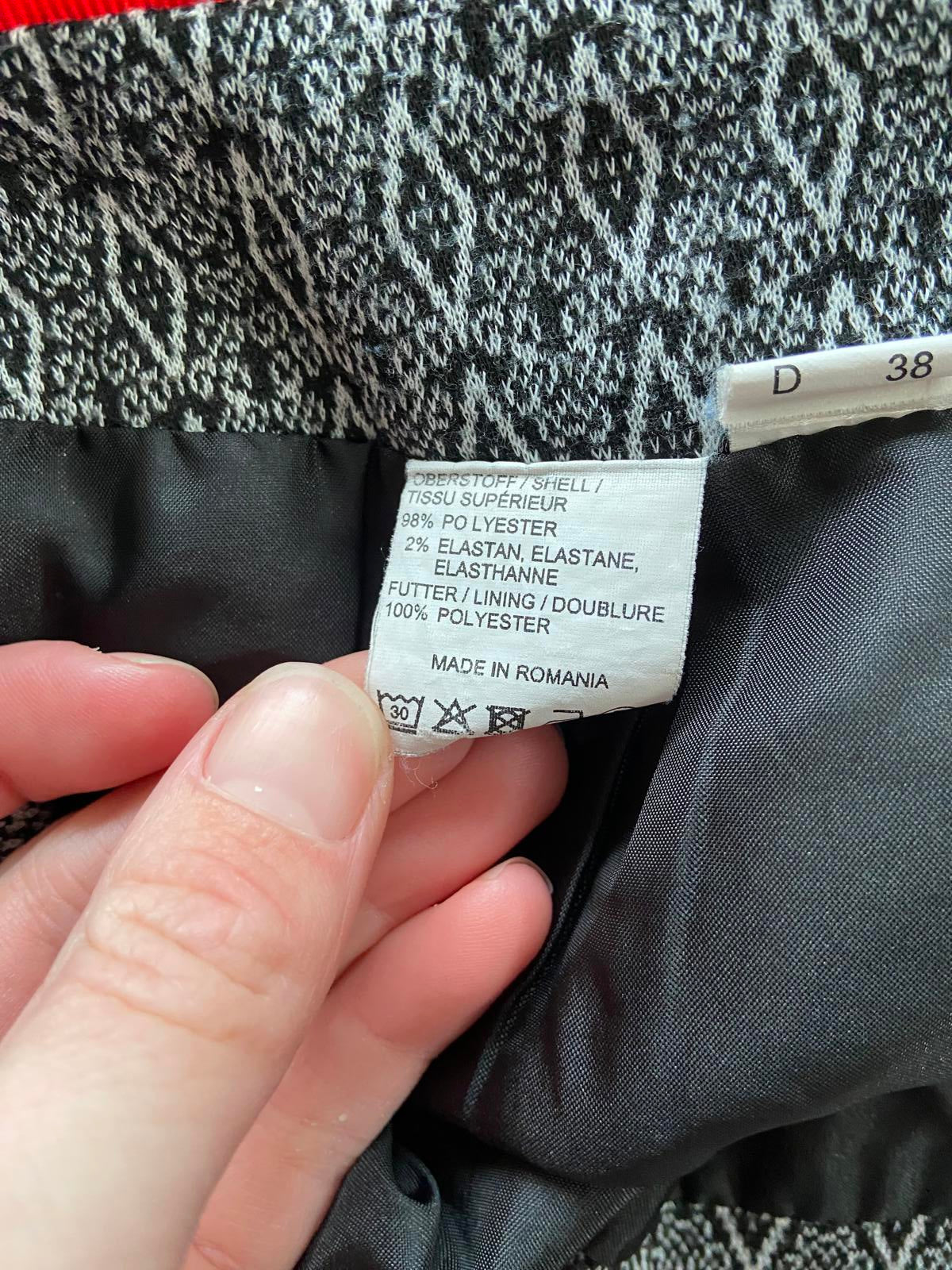 Jobis Black & White Diamond Pattern Skirt - Red Trim, UK Size 12