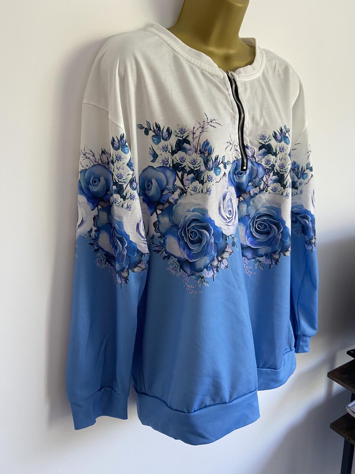 Shall We Blue & White Ombre Floral Rose 1/4 Zip Lightweight Sweater - Size Large