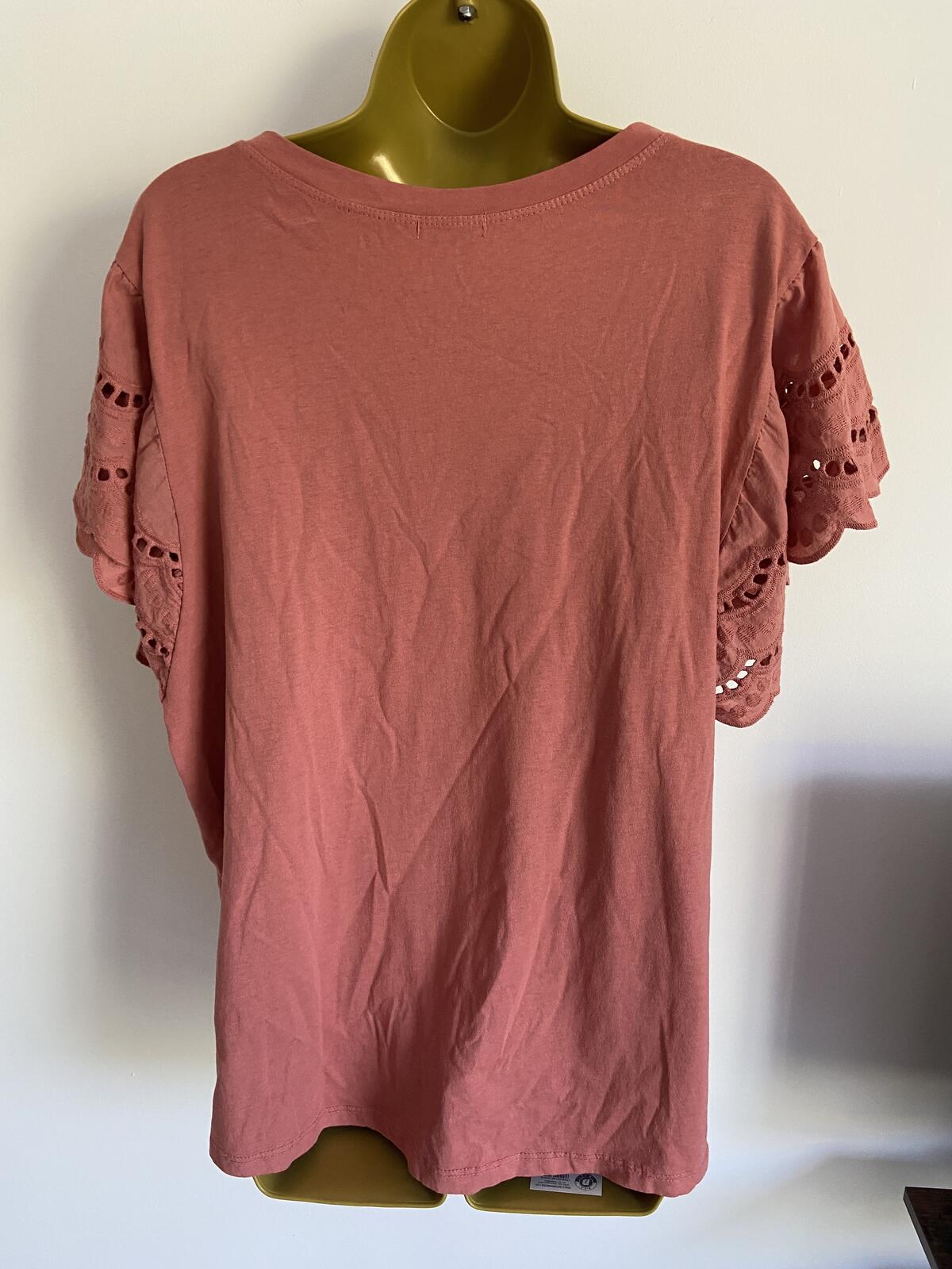 Actuelle White Cotton T-Shirt with Embroidered Mesh Sleeves - Size 14/16