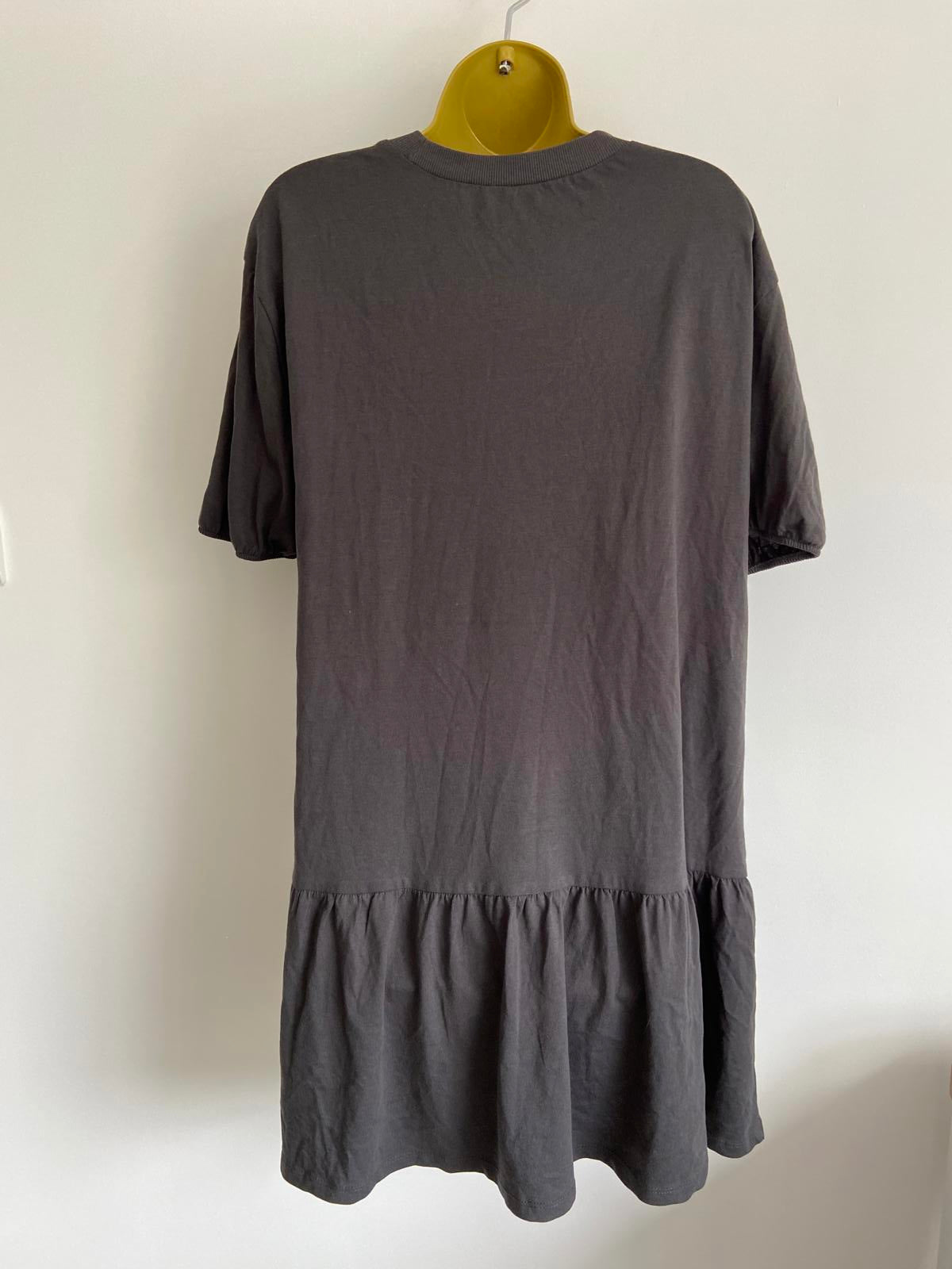 H&M Size Medium Black Dress Short Sleeve withElastic Neck