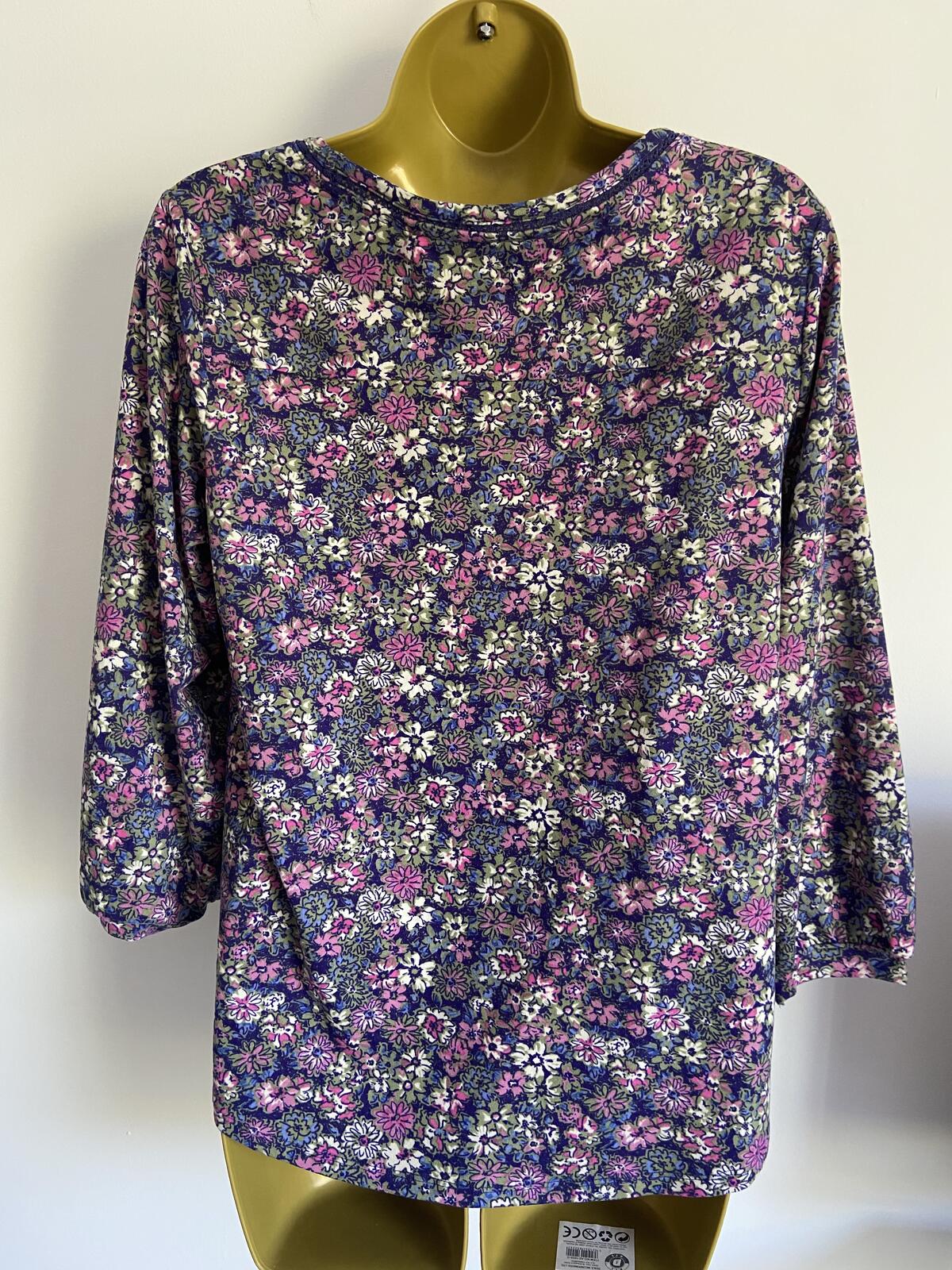 Country Rose Floral Print 3/4 Sleeve Jersey Top - Size 8