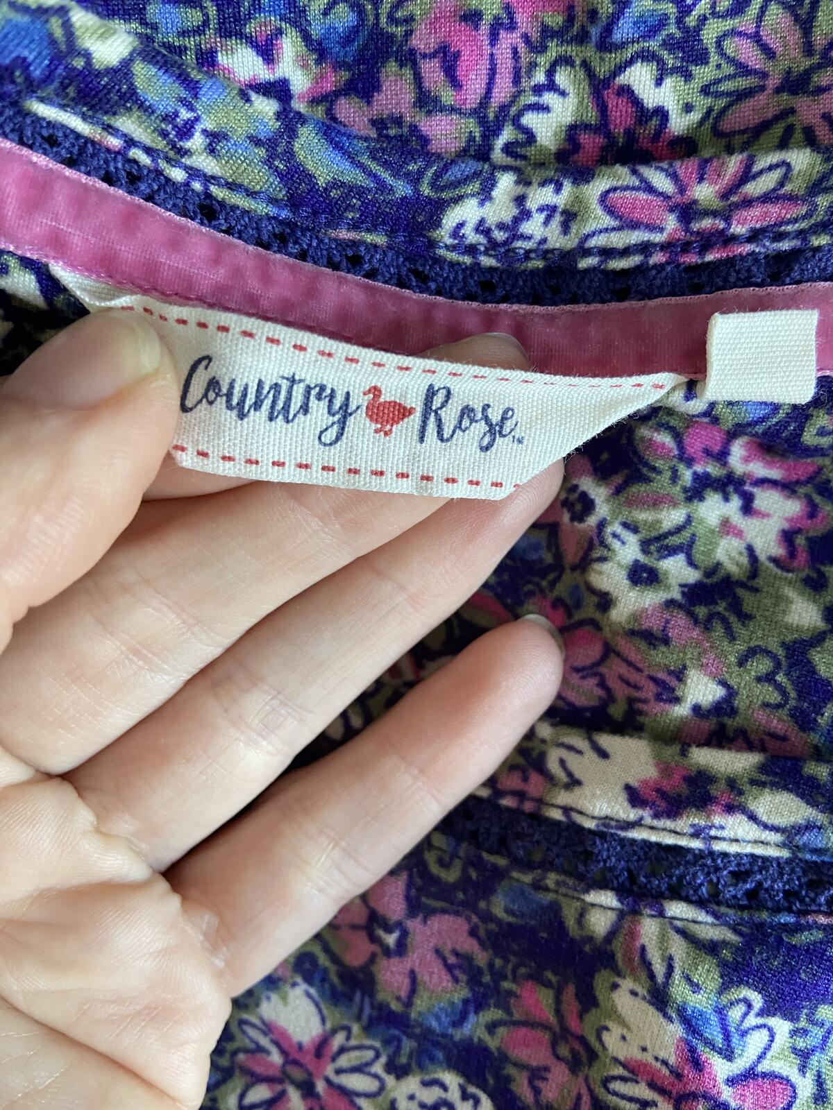 Country Rose Floral Print 3/4 Sleeve Jersey Top - Size 8