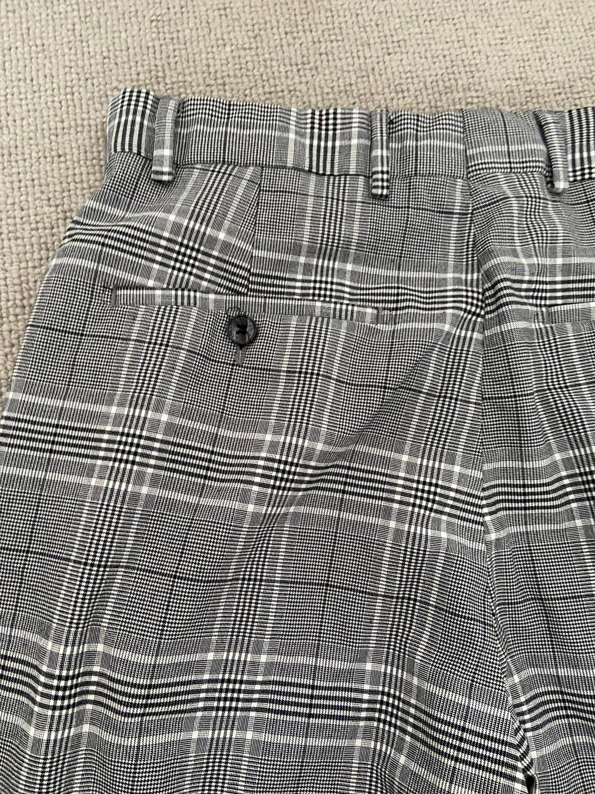 Boohoo Man UK 28 Regular Grey Tartan Trousers with Pockets