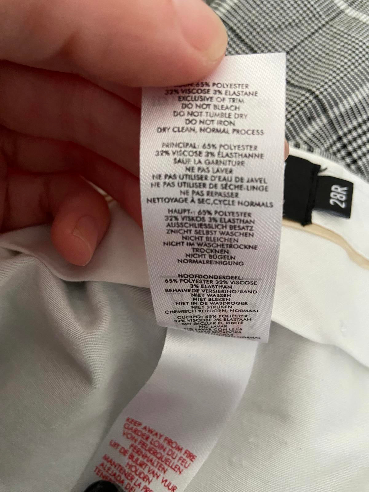 Boohoo Man UK 28 Regular Grey Tartan Trousers with Pockets