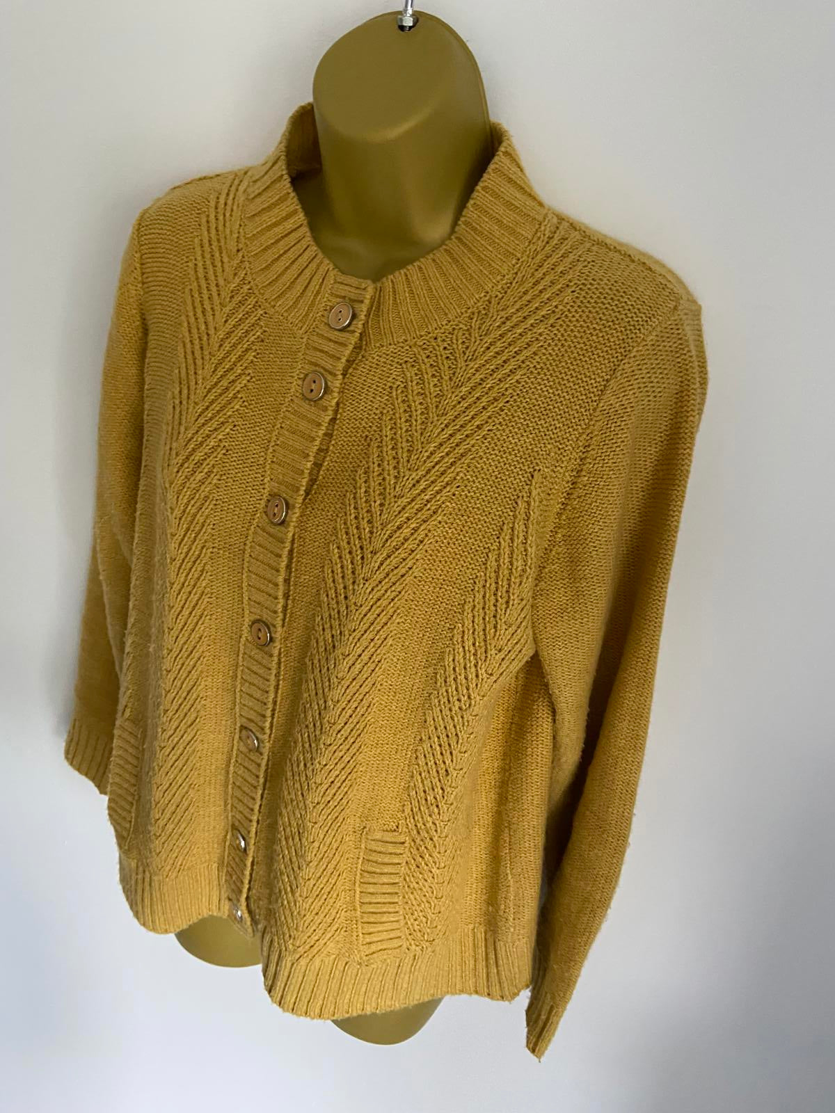 Honor Millburn Size 10-12 Mustard Yellow Chunky Knit Cardigan Pockets Warm