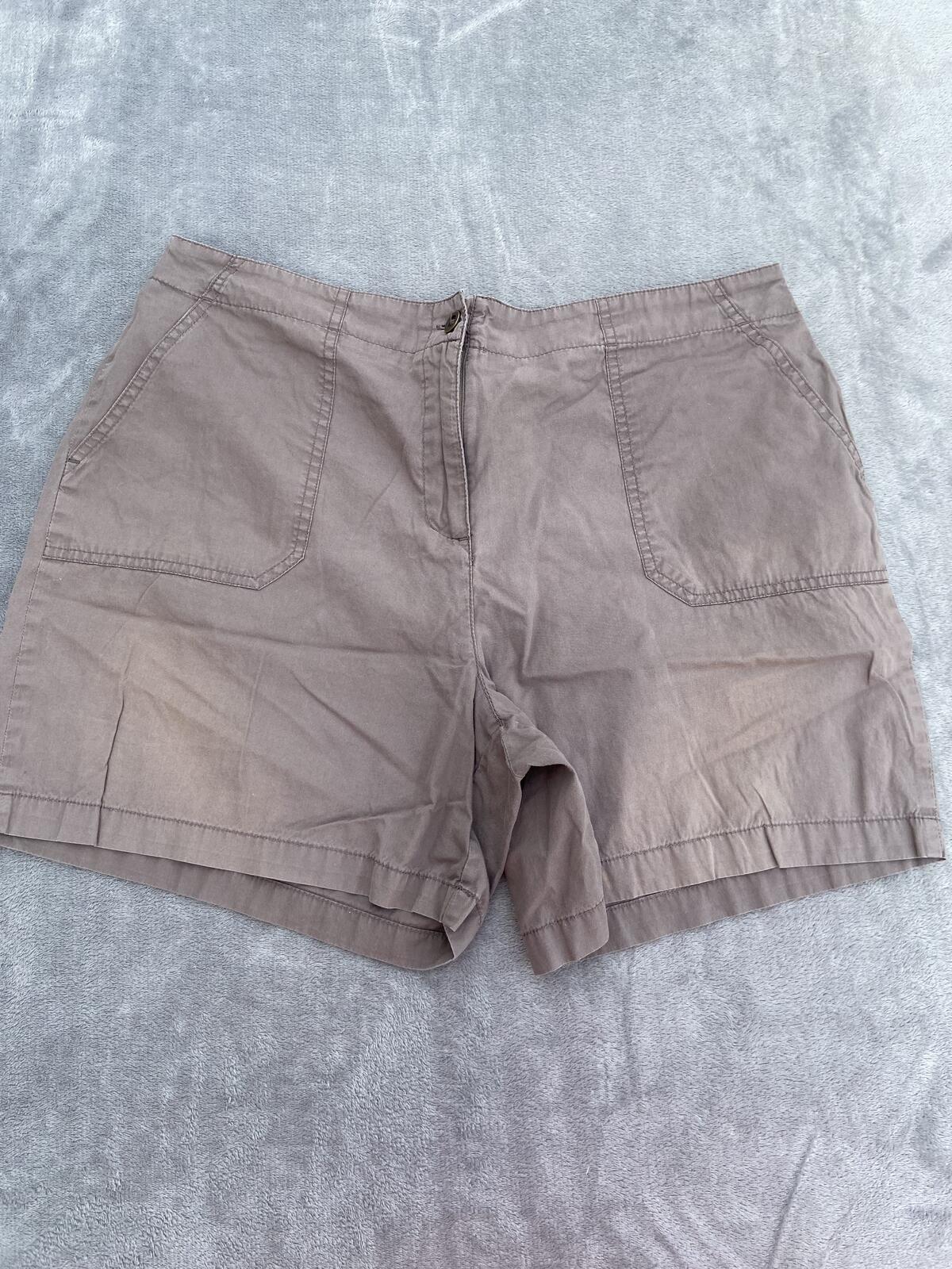 BM Brown 100% Cotton Lightweight Elastic Back Shorts - Size 16