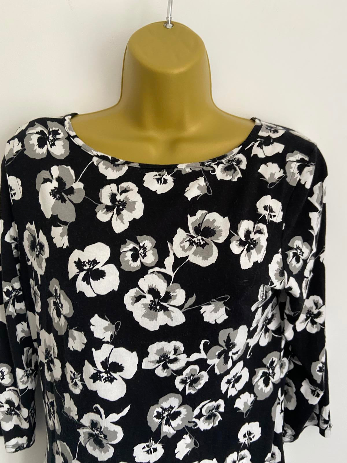 George Size 10 Black & White Pansy Floral Top 3/4 Sleeve Button Back Blouse