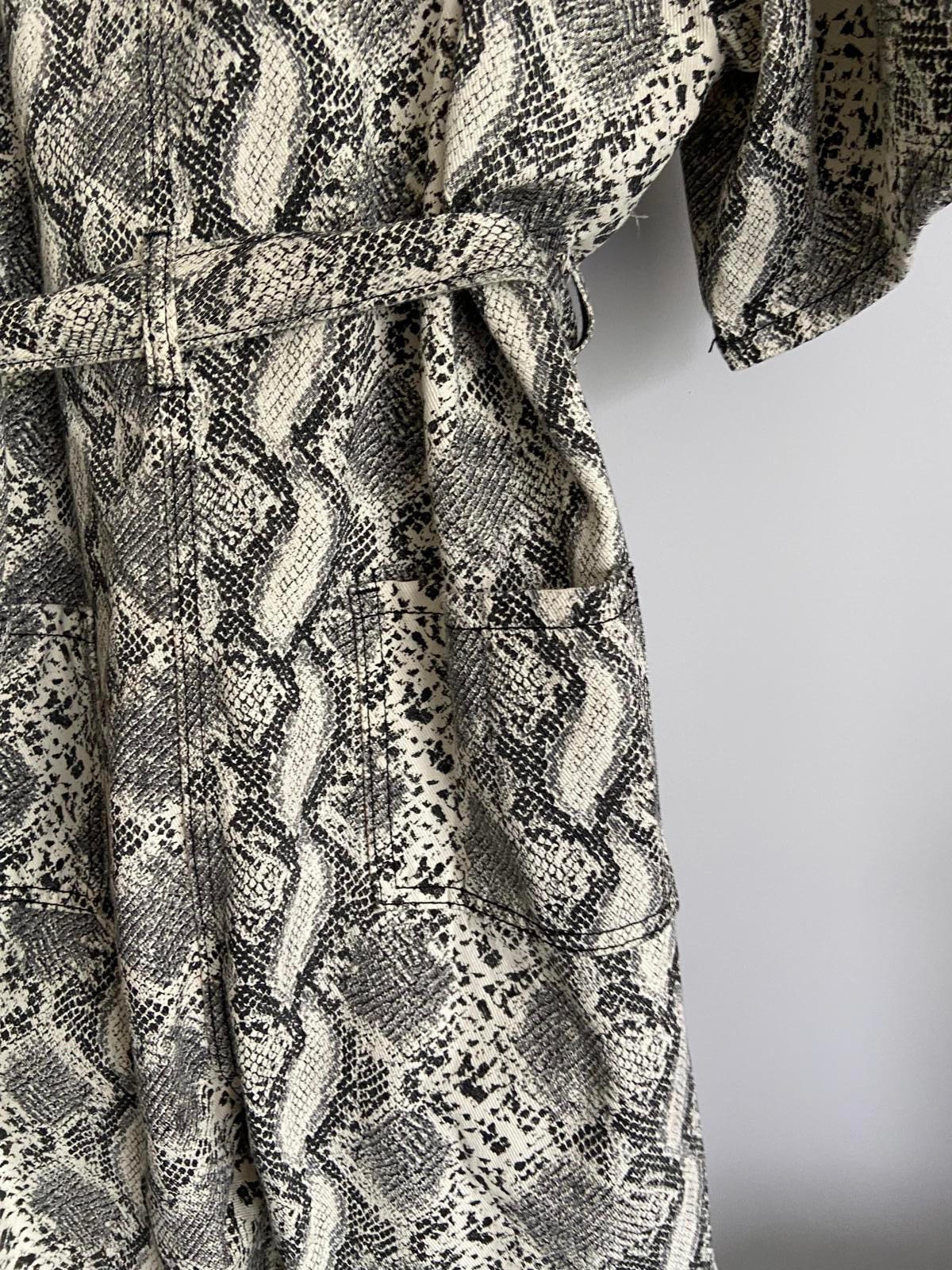 PrettyLittleThing Size 10 Cream Snakeskin Print Playsuit Jumpsuit With Belt