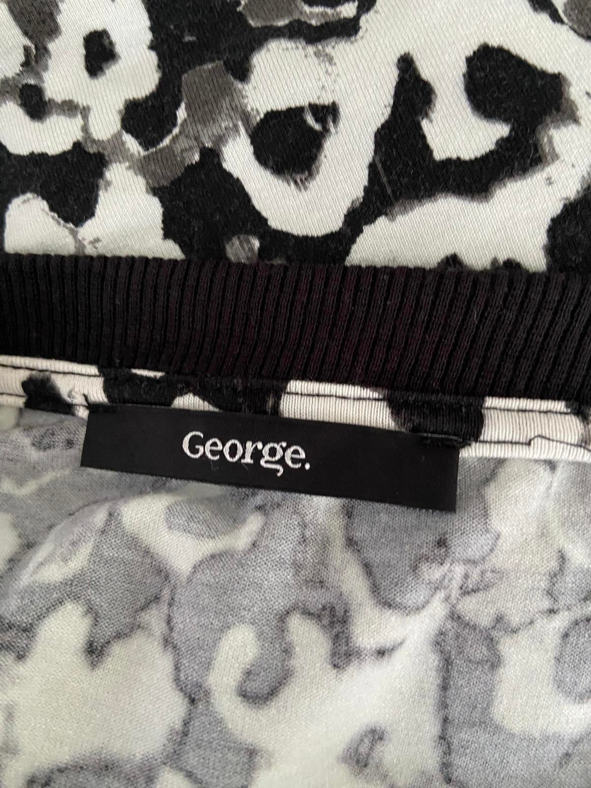 George Size 8 Black & White Floral Print Short Sleeve Stretchy Mini Midi Dress