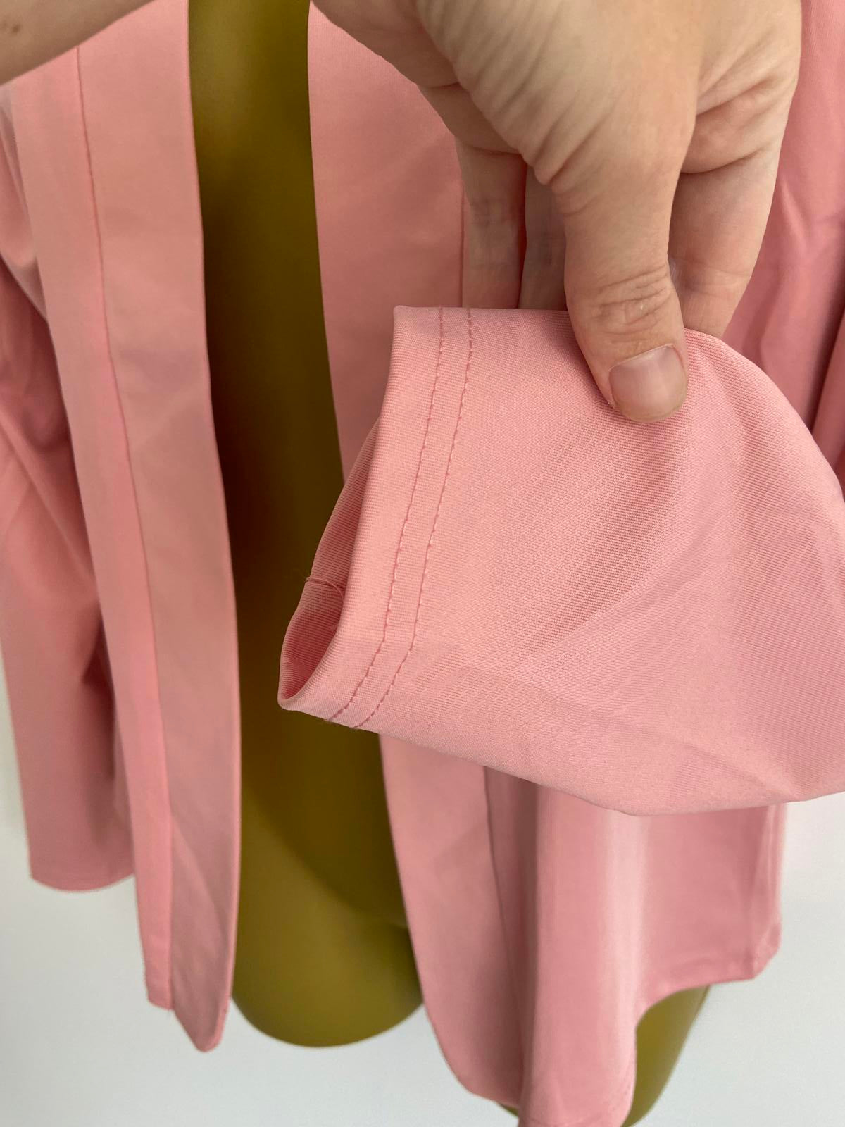 Size Medium Pink Lightweight Blazer Jacket with a Collar
