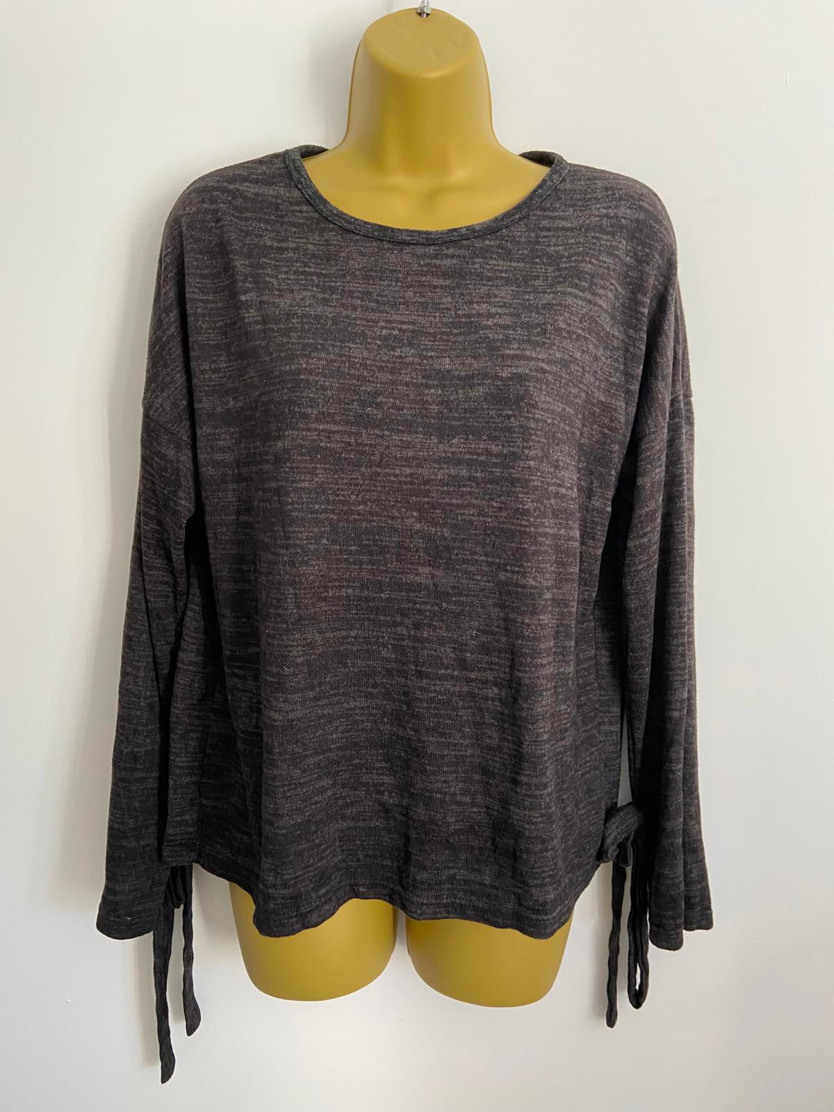 Boohoo Black Tie-Cuff Lightweight Sweater - Size M/L