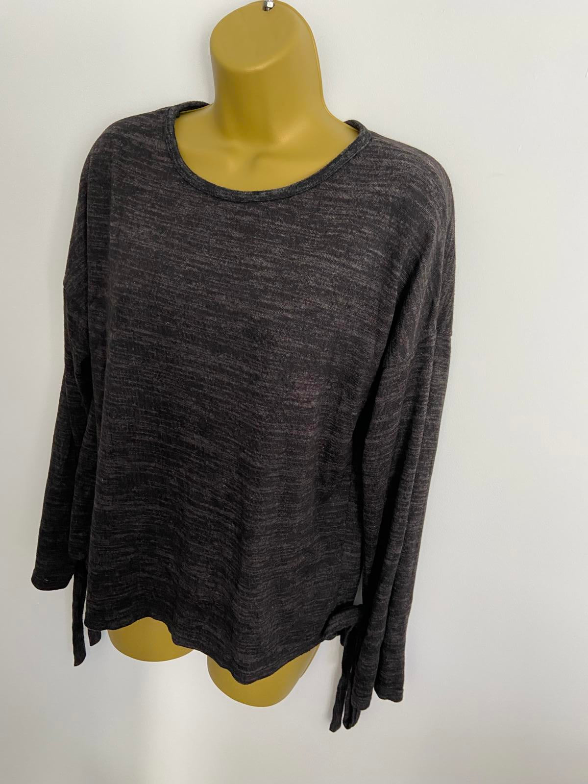 Boohoo Black Tie-Cuff Lightweight Sweater - Size M/L