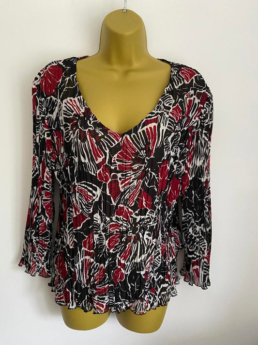 CC Size Medium Red White & Black Floral Crinkle Plisse V-Neck Sheer Blouse