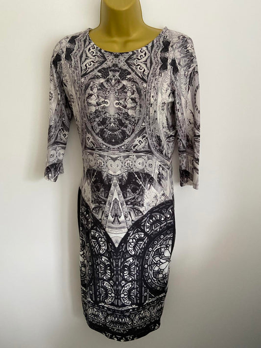 River Island Size 10 Black & White Stained Glass Church Print Midi T-Shirt Dress