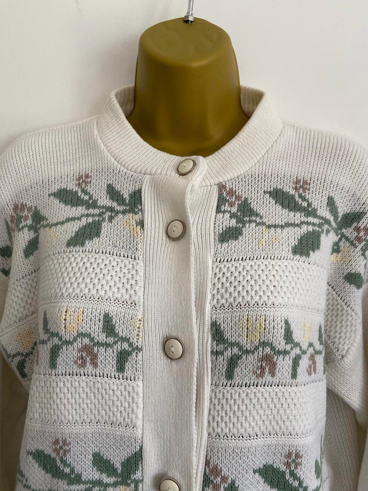 Vintage Cream White Floral Pattern Knitted Cardigan Medium Retro Chunky Button