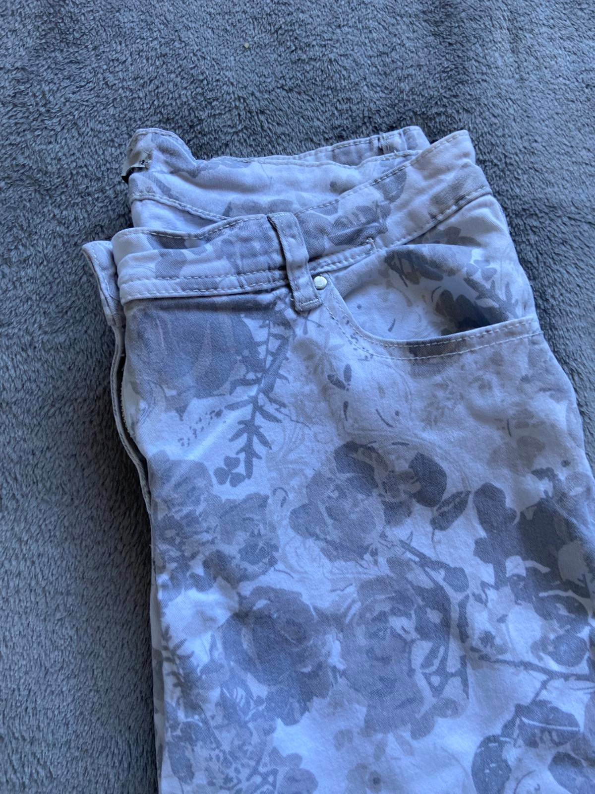 Tu Size 12 White & Grey Floral Denim Jeans Cropped Stretch Cotton Slim Leg