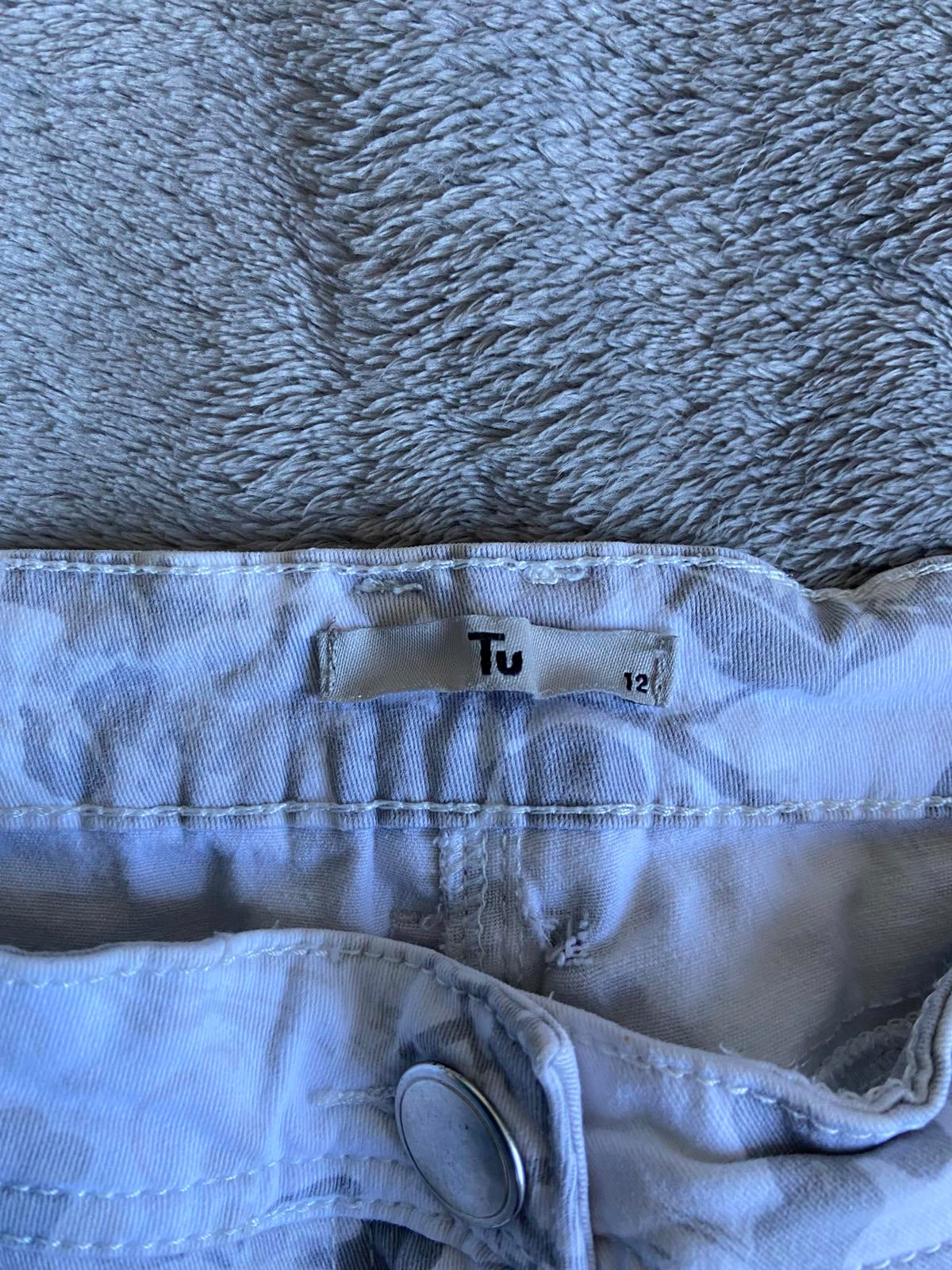 Tu Size 12 White & Grey Floral Denim Jeans Cropped Stretch Cotton Slim Leg