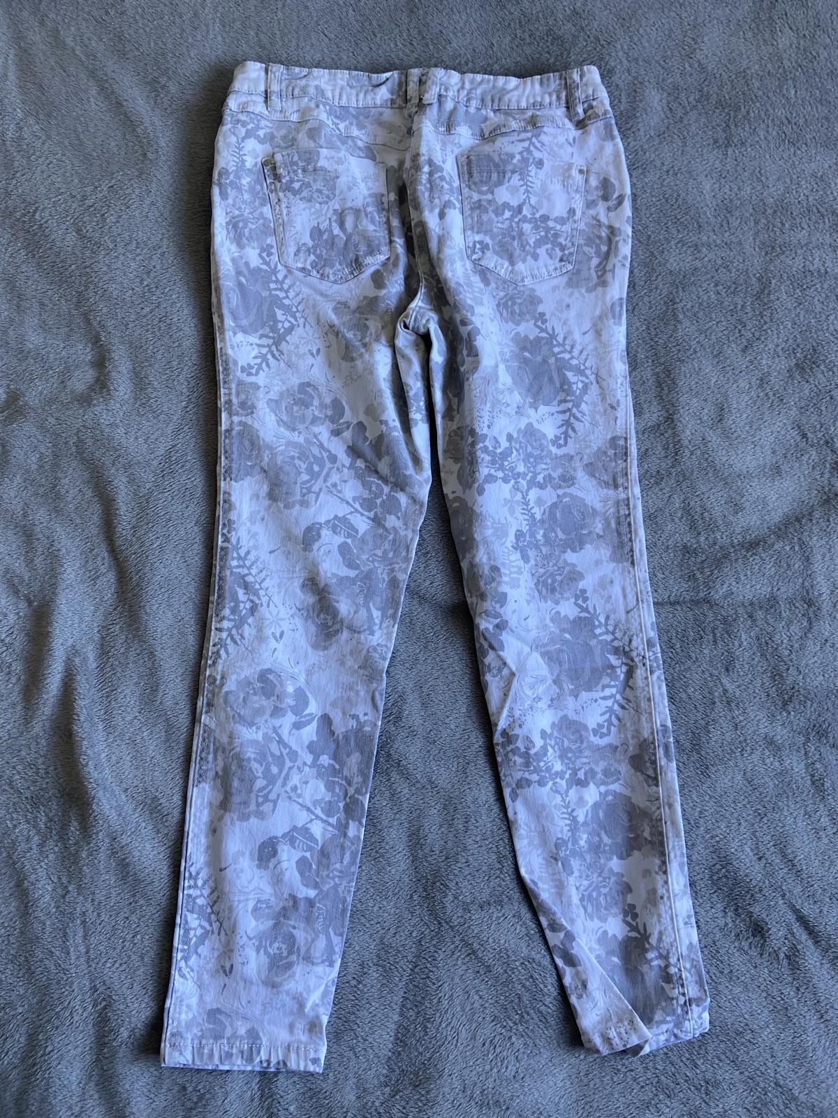 Tu Size 12 White & Grey Floral Denim Jeans Cropped Stretch Cotton Slim Leg