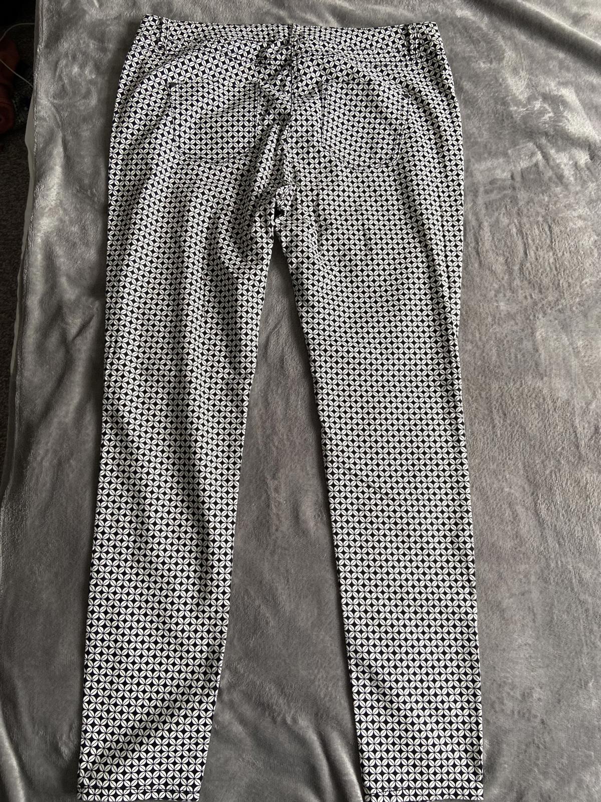 Tu Size 18 Long Black & White Geometric Print Skinny Cotton Stretch Trousers
