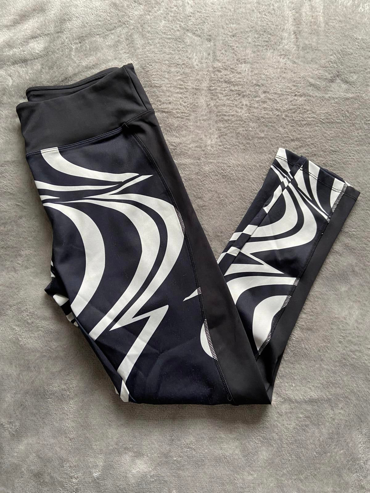 ASOS 4505 Size 12 Black & White Swirl Print Active Gym Training Leggings