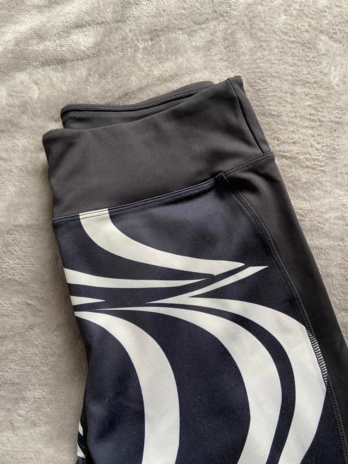 ASOS 4505 Size 12 Black & White Swirl Print Active Gym Training Leggings