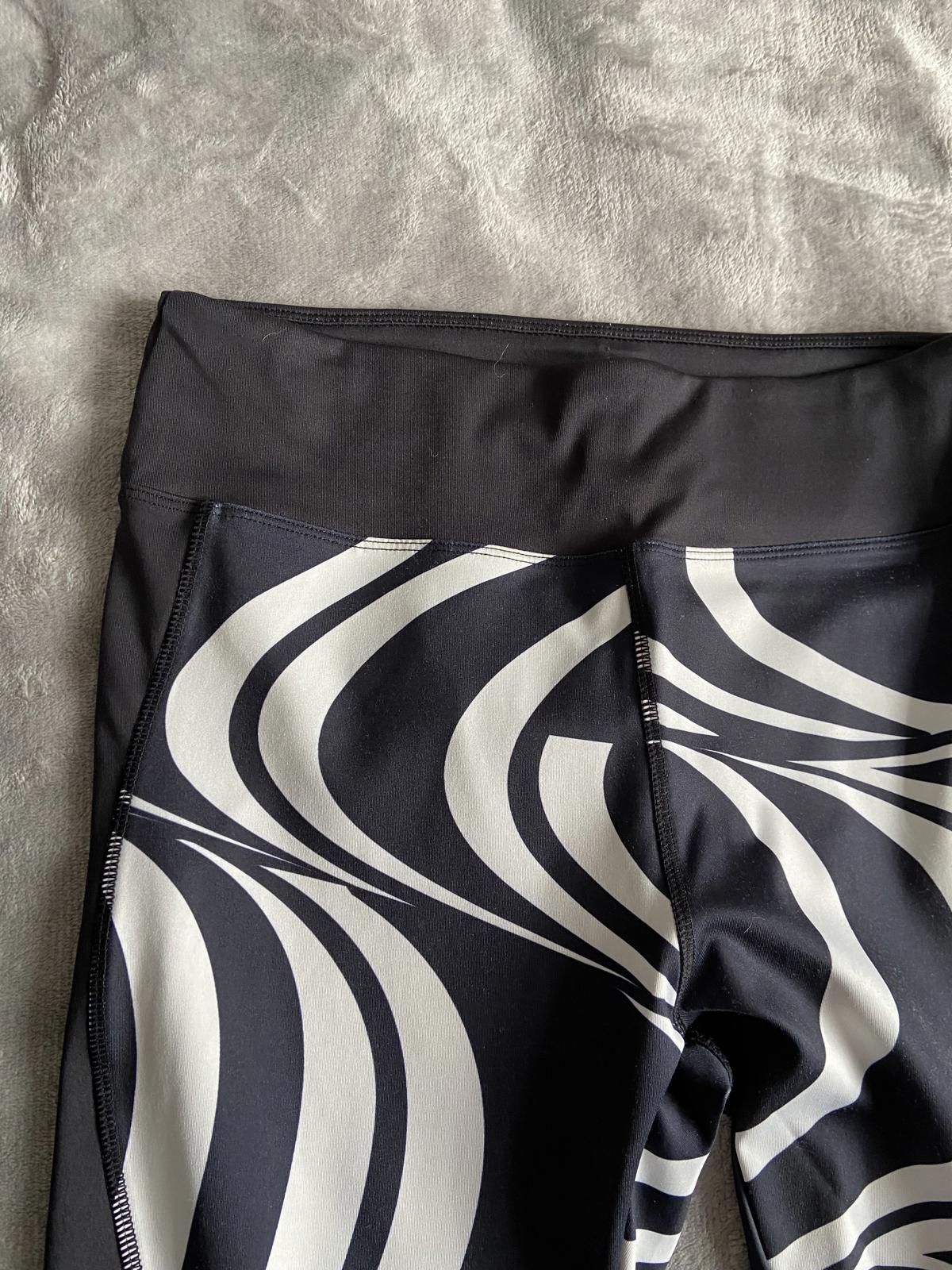 ASOS 4505 Size 12 Black & White Swirl Print Active Gym Training Leggings