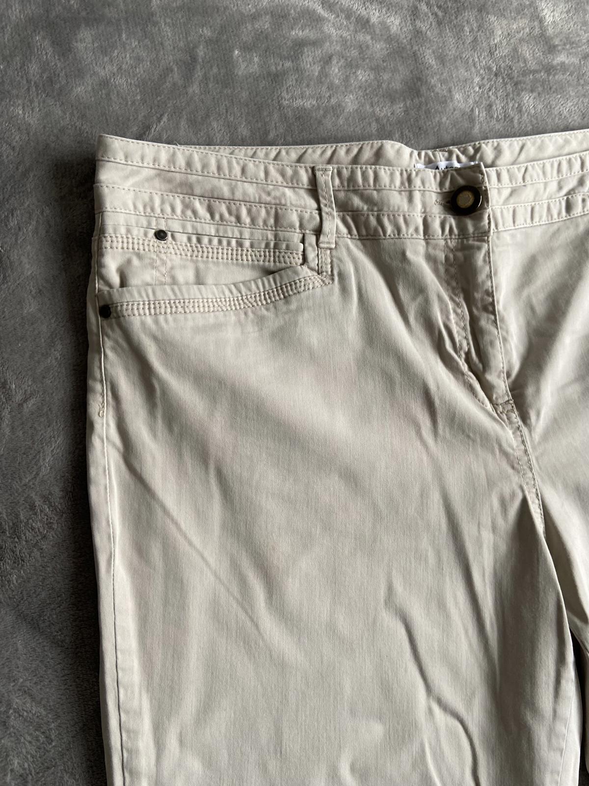 M&S Autograph Weekend Size 18 - 20 Beige Power Trousers Straight Leg 29" Leg