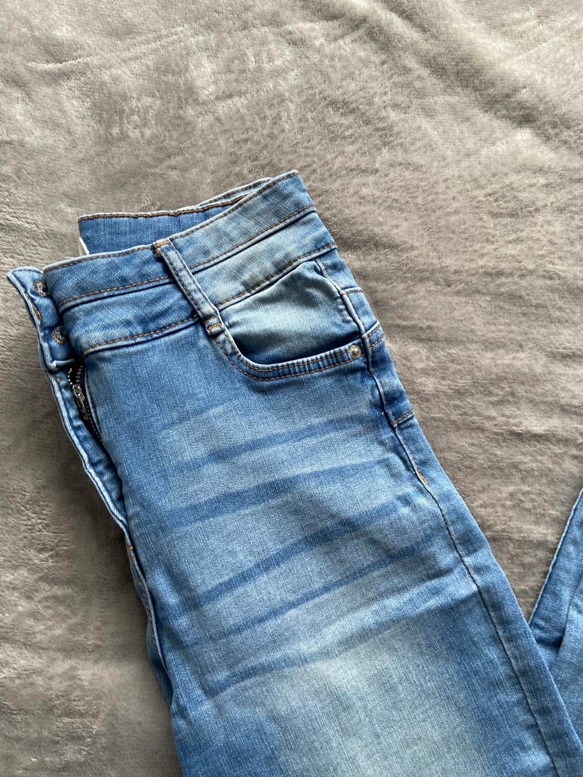 Papaya Size 8 Blue Distressed Skinny Jeans Frayed Ankle Detail 27.5" Leg