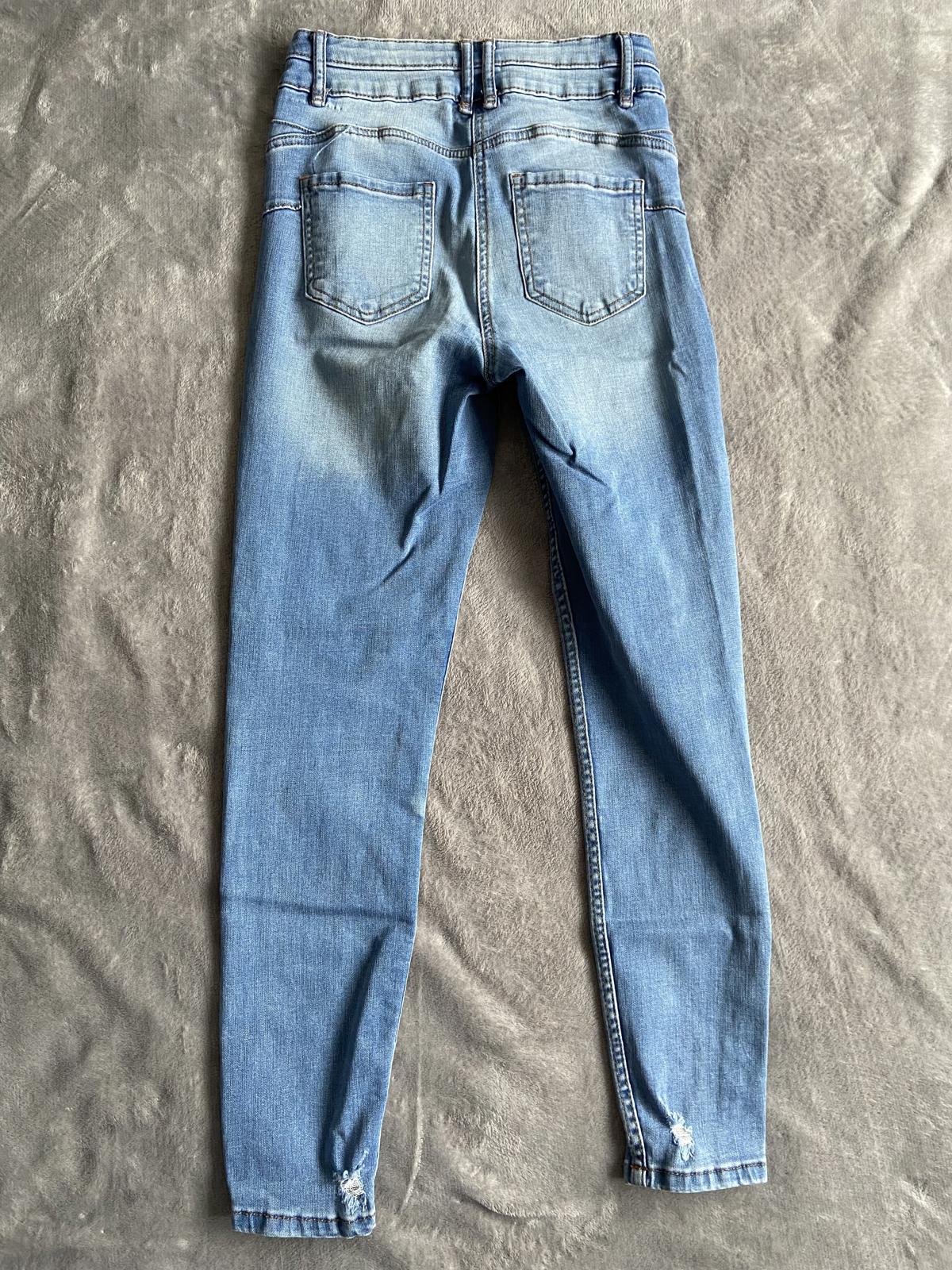 Papaya Size 8 Blue Distressed Skinny Jeans Frayed Ankle Detail 27.5" Leg