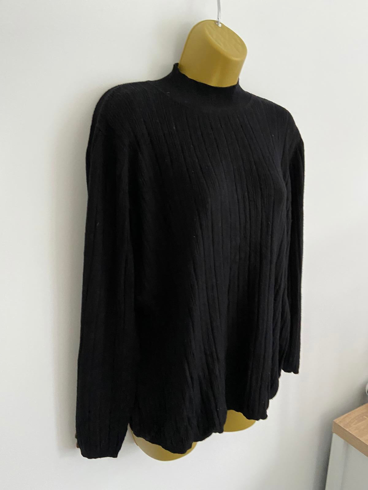 Nutmeg Ladies Black Sweater/Jumper - Cuff Buttons, Size UK 20