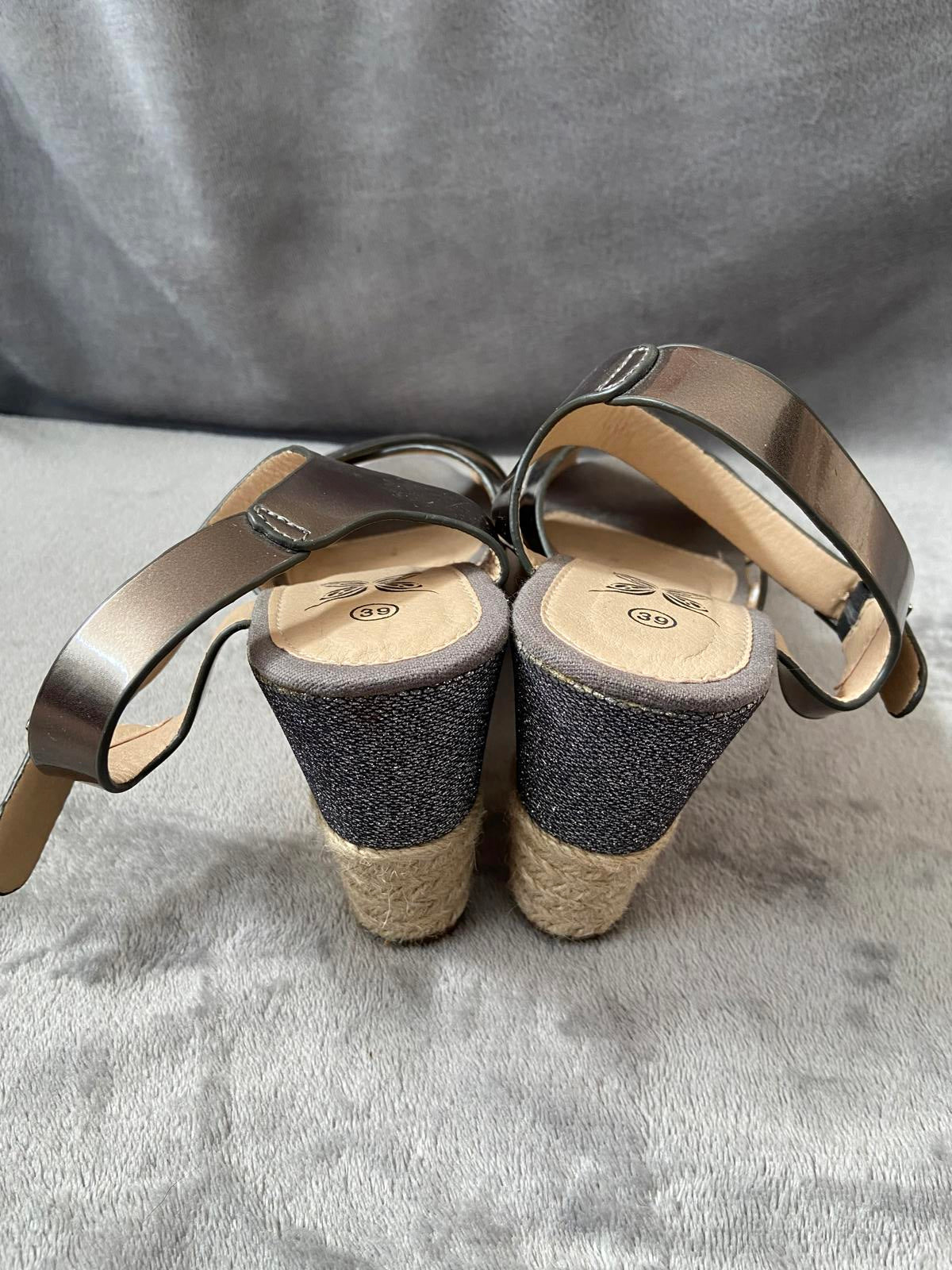 Silver Metallic & Glitter Wedge Sandals Size 6 EU 39 Cross Strap Espadrille