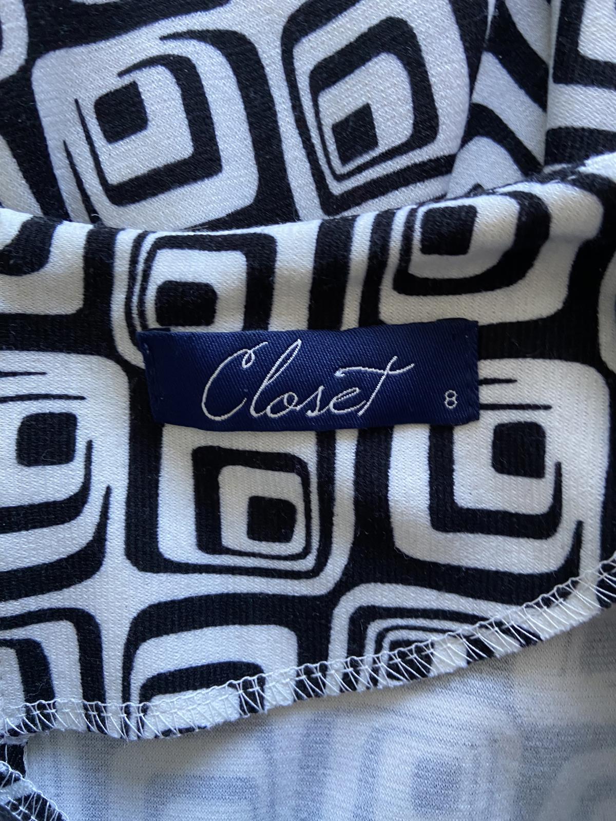 Closet Size 8 Black & White Retro Mod Geometric Flare Dress with Pockets